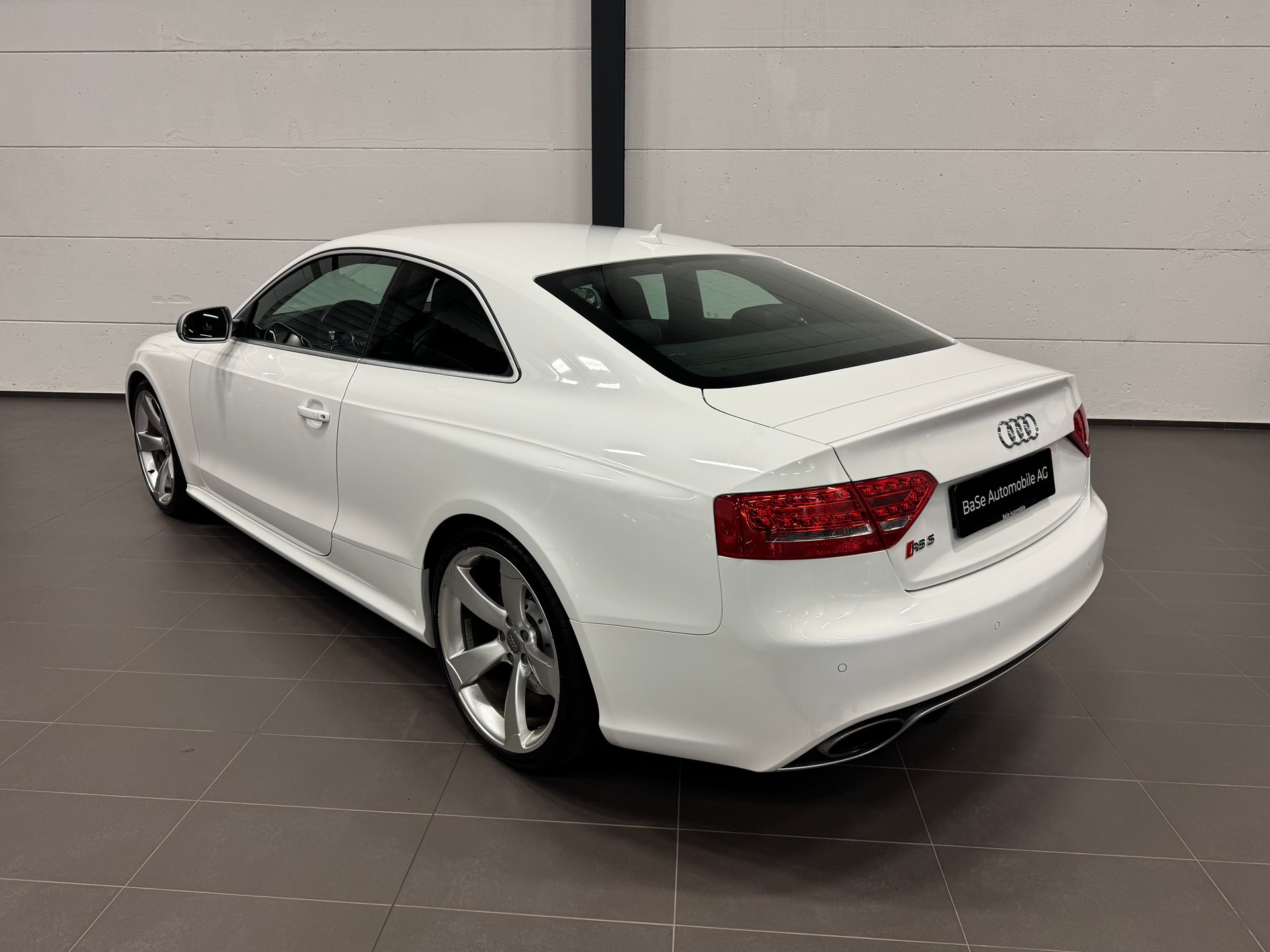 AUDI RS5 Coupé 4.2 FSI quattro S-tronic-image-13