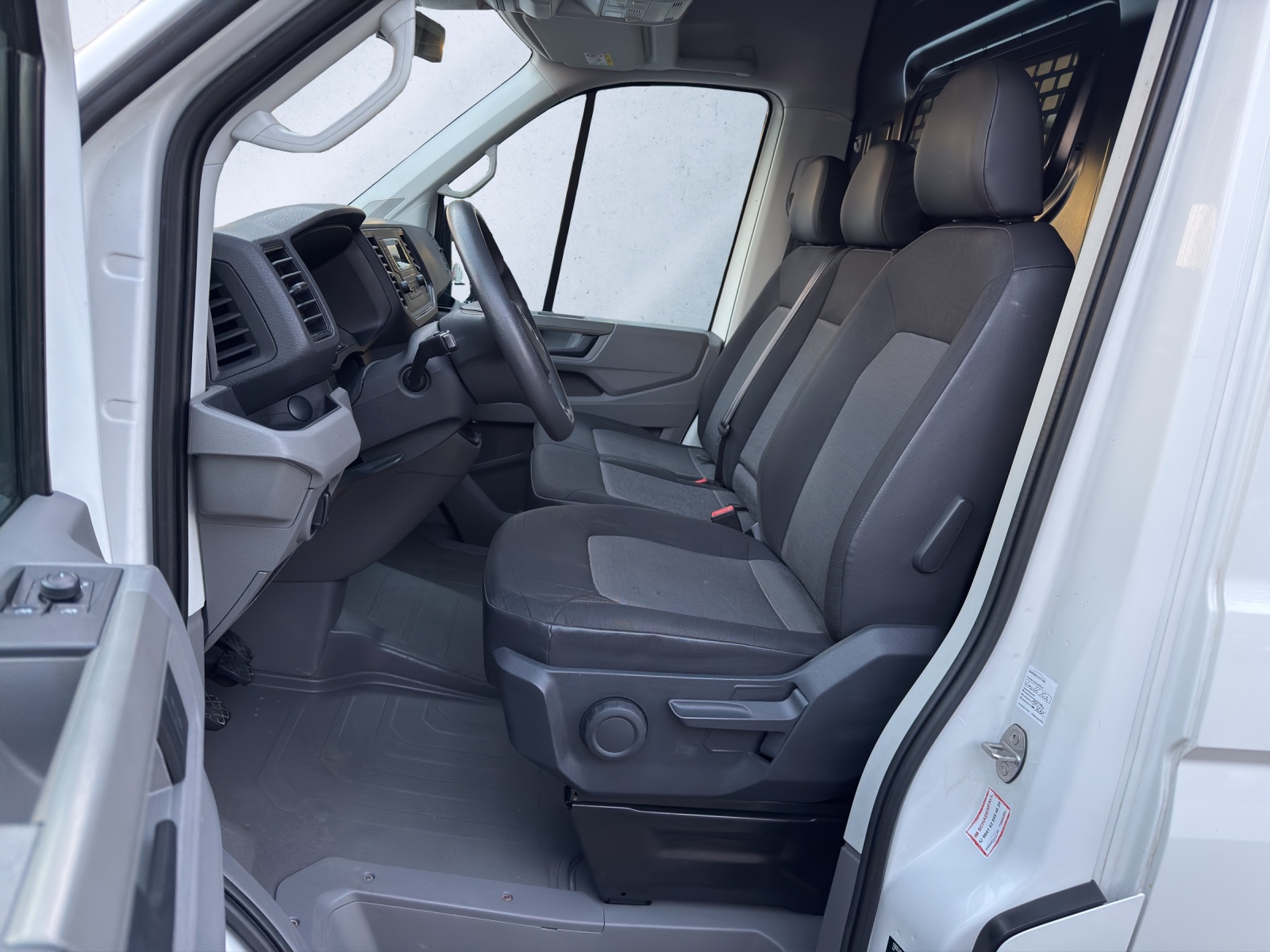 VW Crafter 35 2.0 TDI Entry L3H3 Nutzlast:1150KG*Klima*Holzverkleidung*-image-6