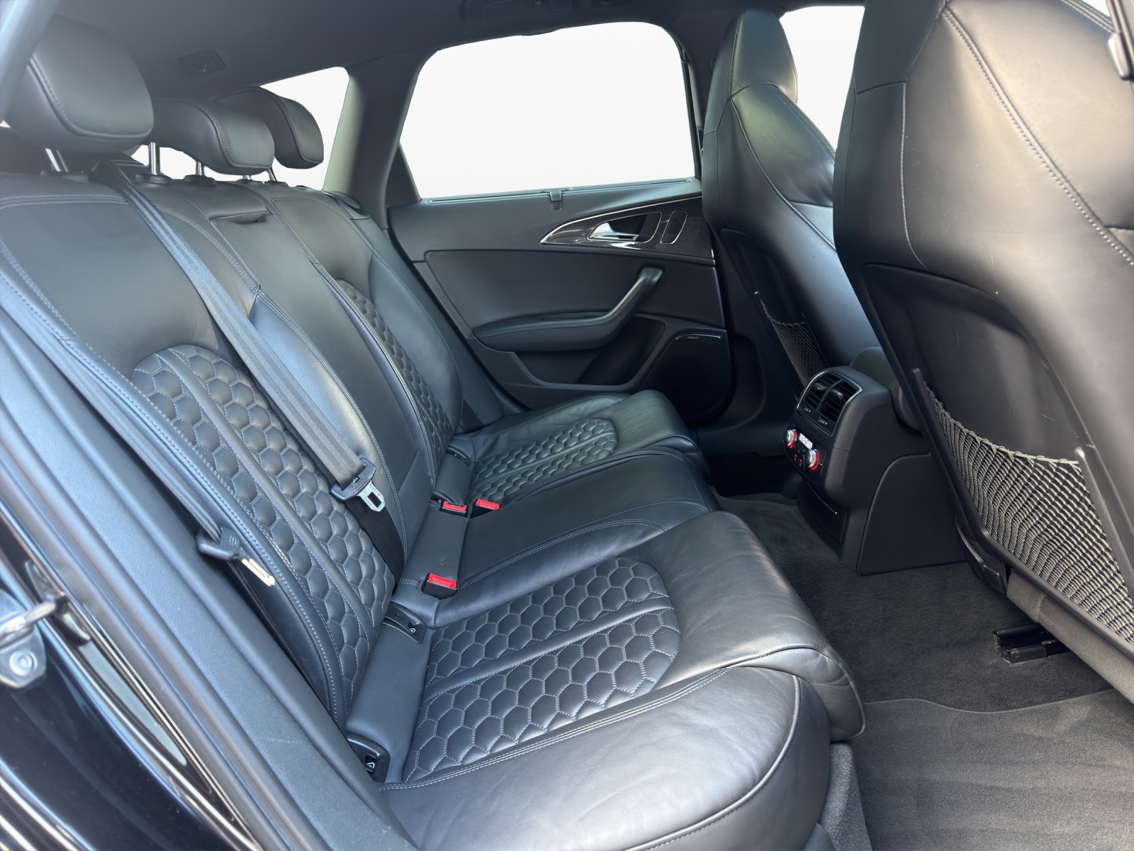 AUDI RS6 Avant 4.0 TFSI V8 quattro Tiptronic-image-19