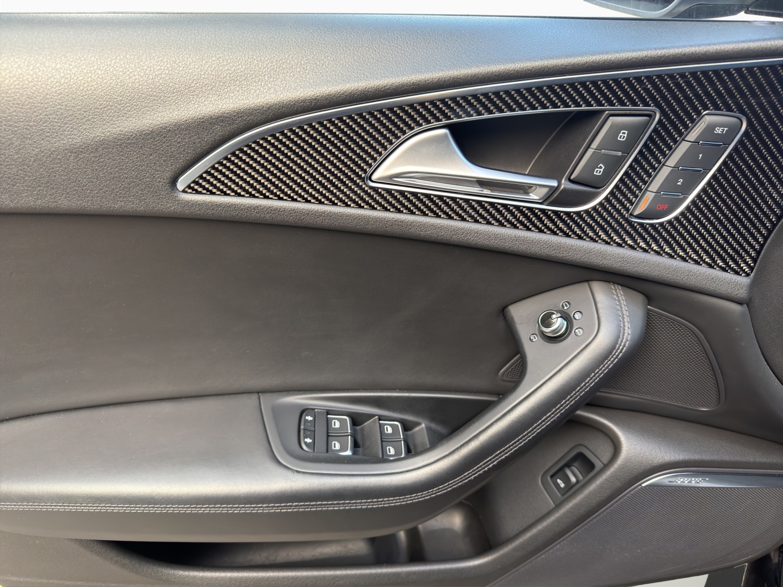 AUDI RS6 Avant 4.0 TFSI V8 quattro Tiptronic-image-10