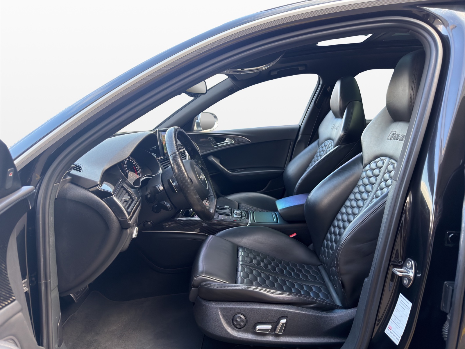 AUDI RS6 Avant 4.0 TFSI V8 quattro Tiptronic-image-9