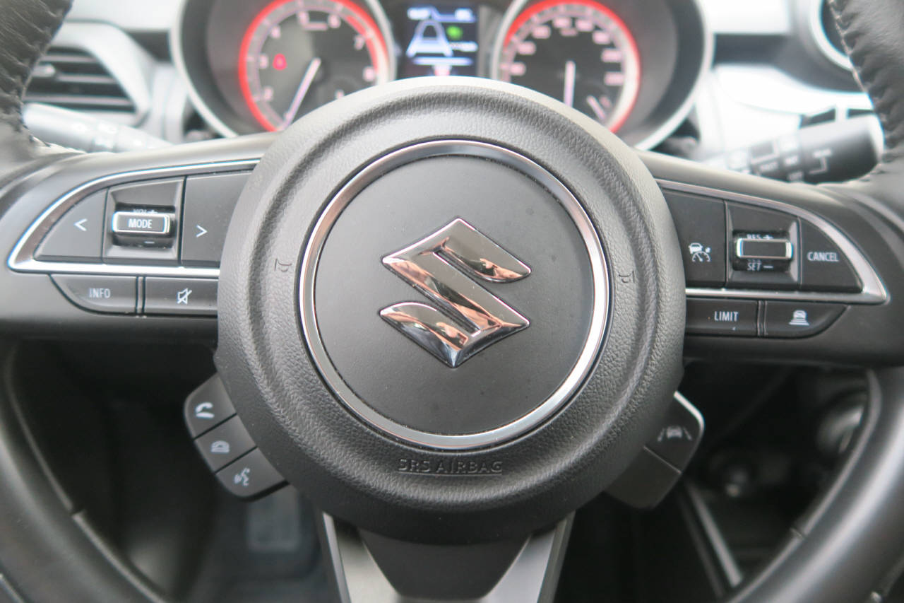 SUZUKI Swift 1.2 Compact Top Hybrid 4x4-image-5