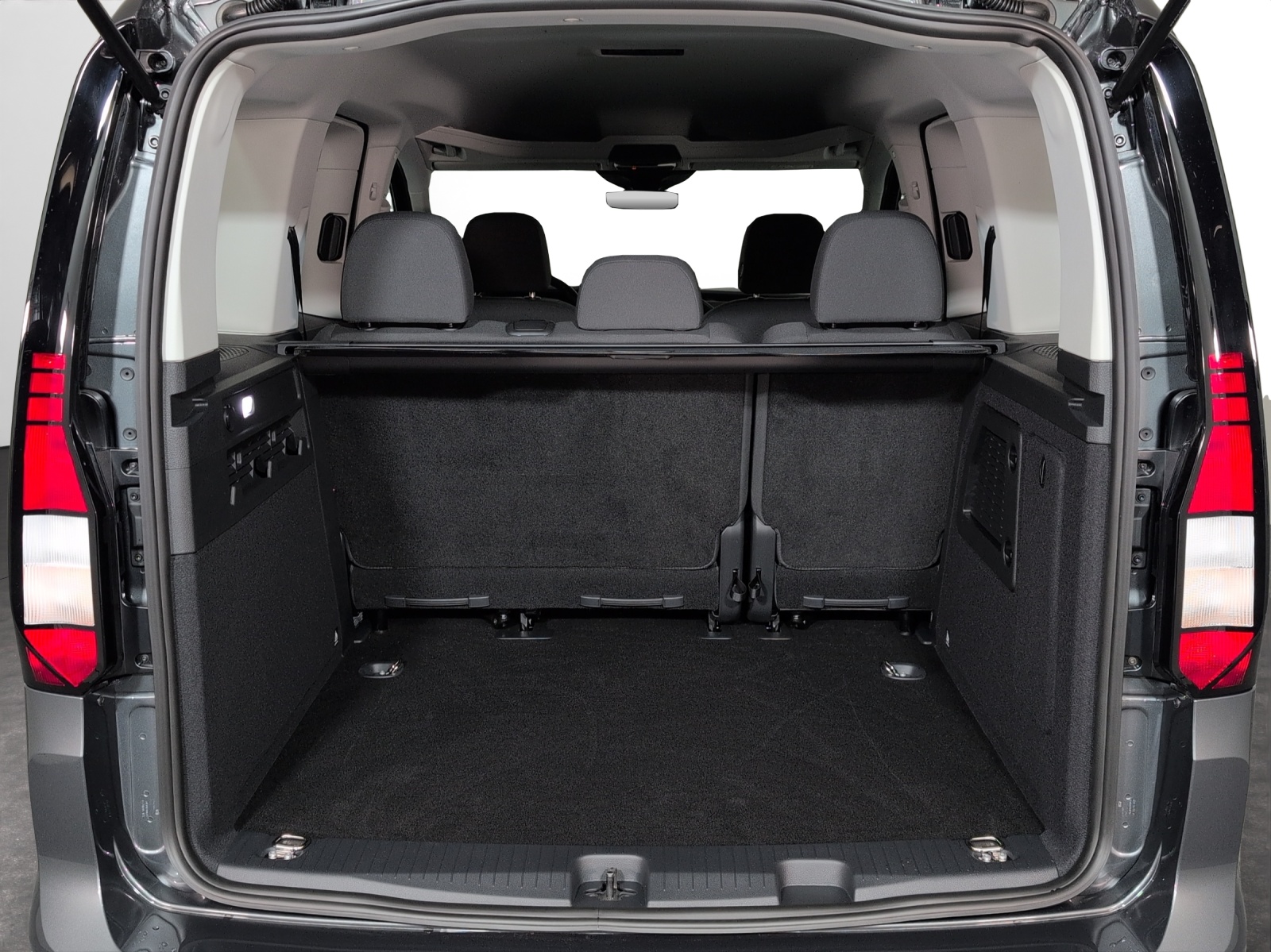 VW Caddy 1.5 TSI Plug in Hybrid Liberty DSG-image-14
