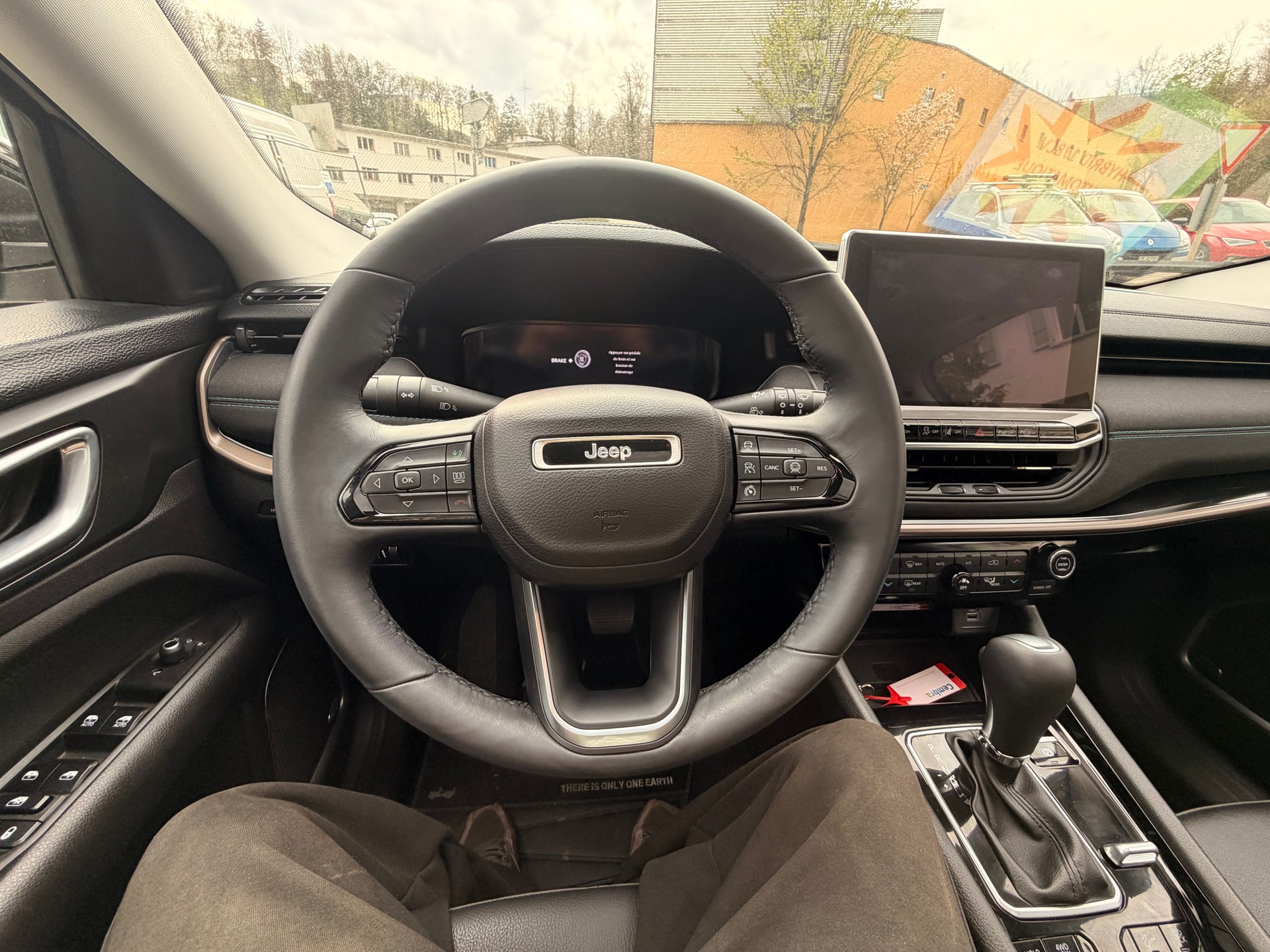 JEEP Compass 1.3 T PHEV Swiss Limited Sky AWD-image-28