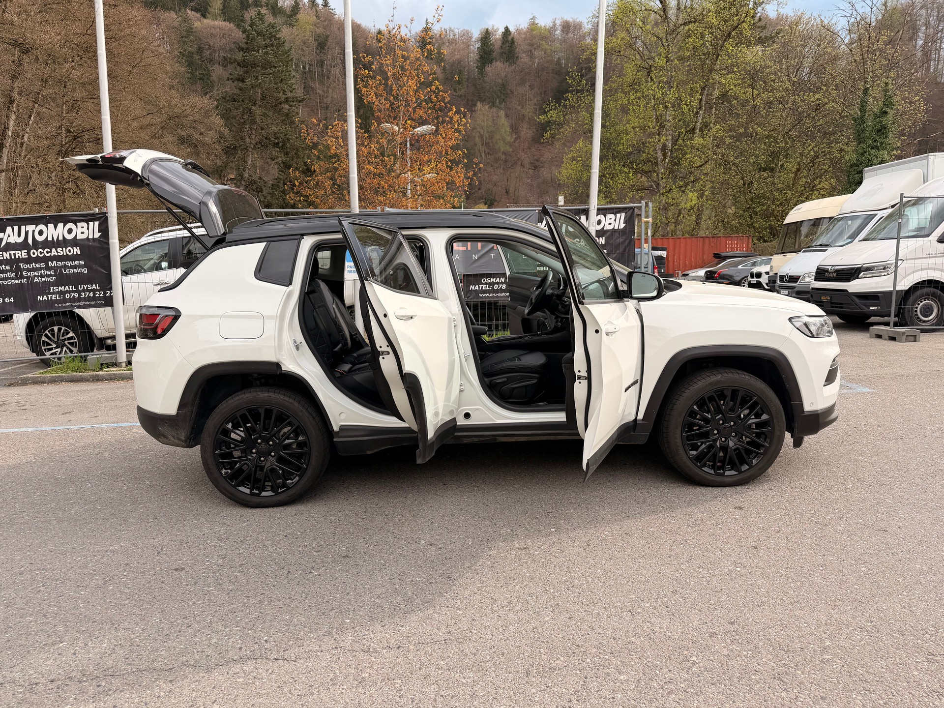 JEEP Compass 1.3 T PHEV Swiss Limited Sky AWD-image-19