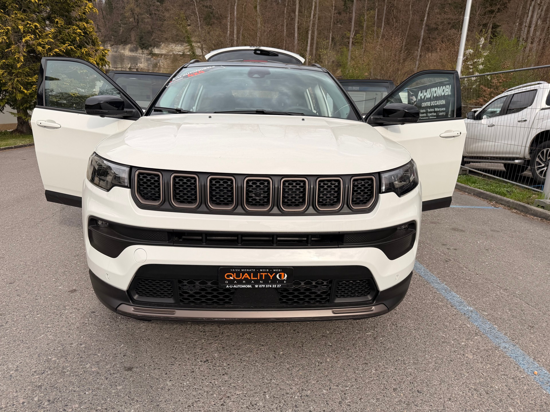 JEEP Compass 1.3 T PHEV Swiss Limited Sky AWD-image-13