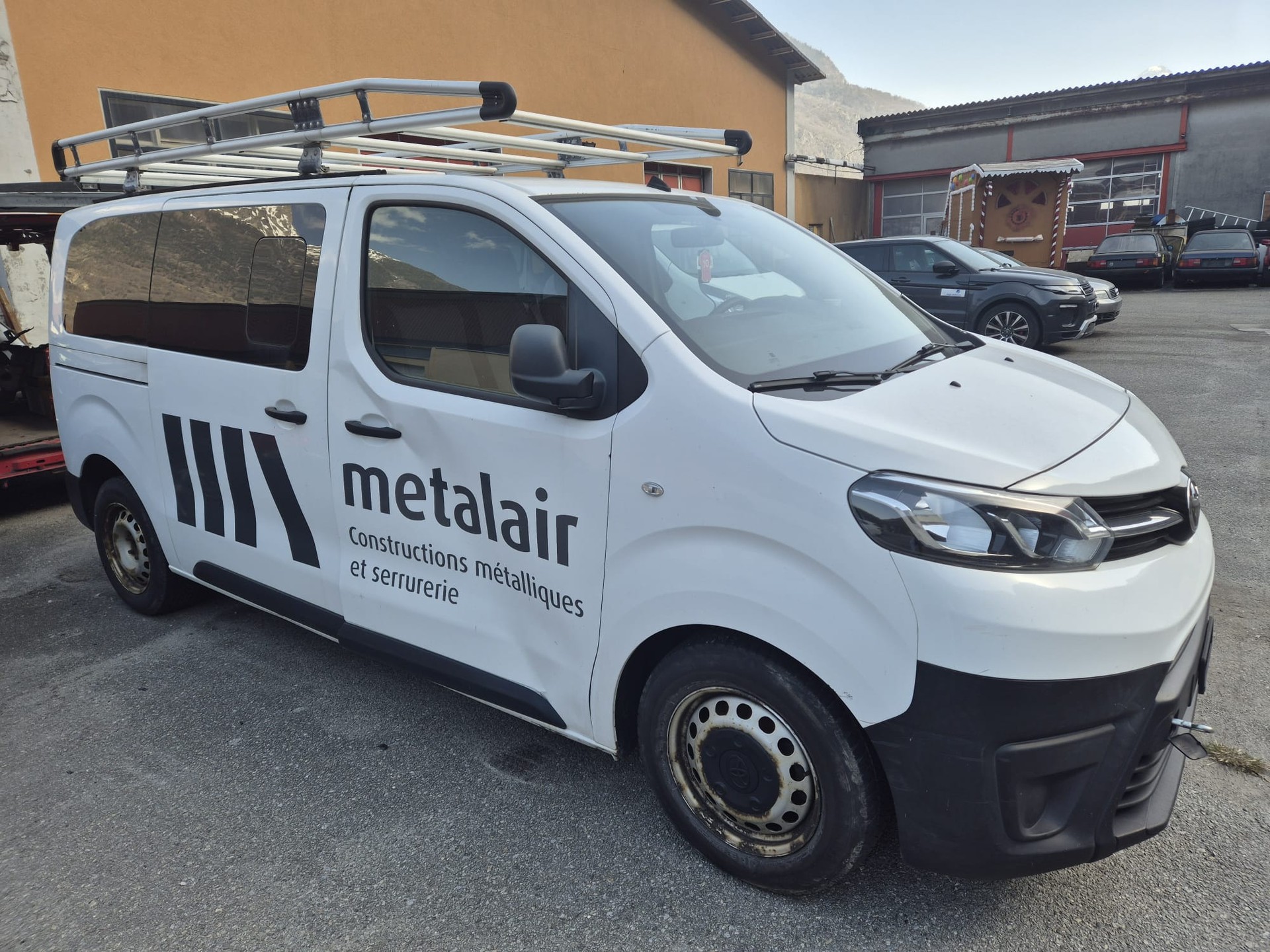 TOYOTA Proace 1.5D Combi L1-image-1