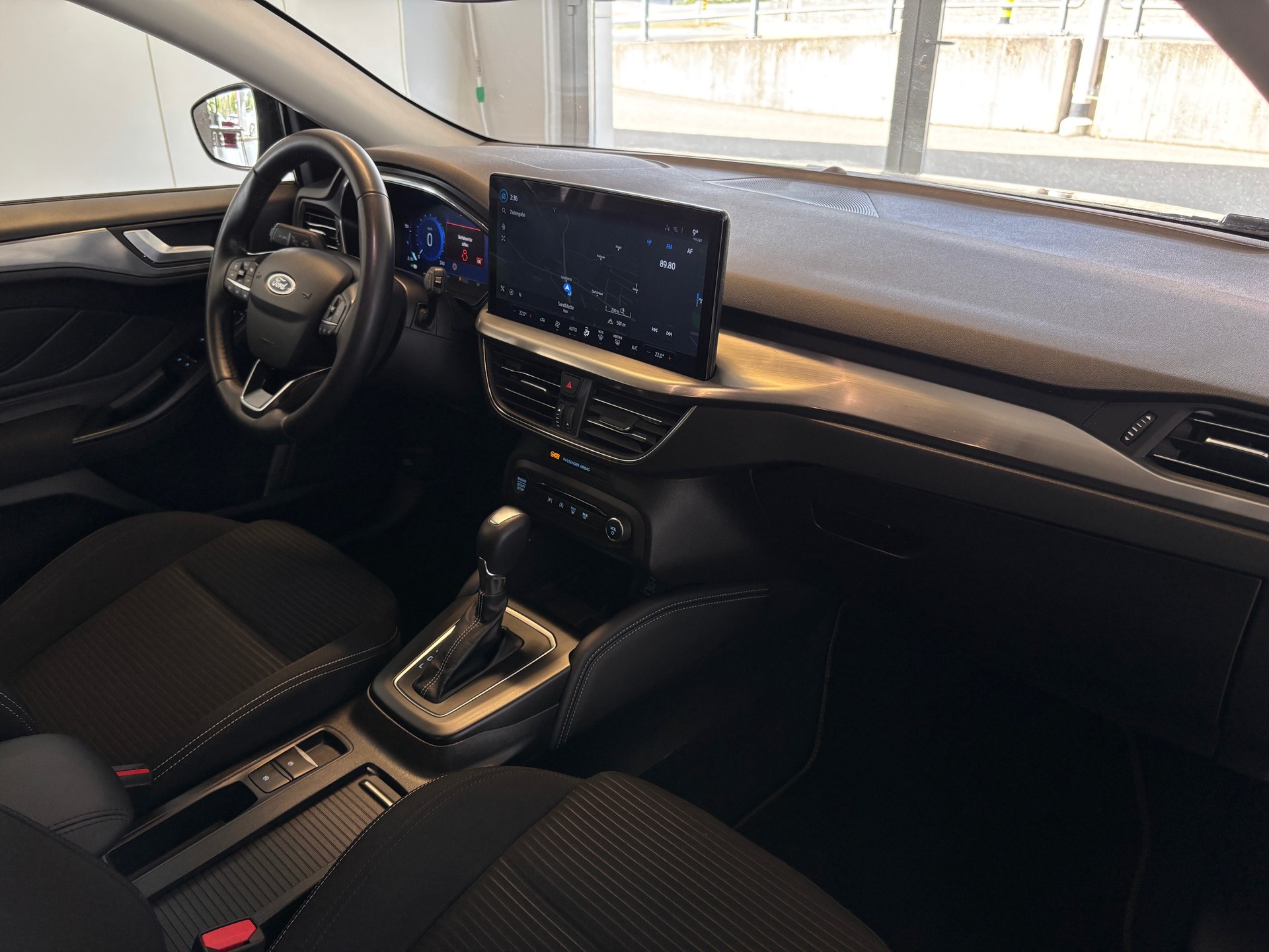 FORD Focus 1.0 MHEV Titanium X Automat-image-7