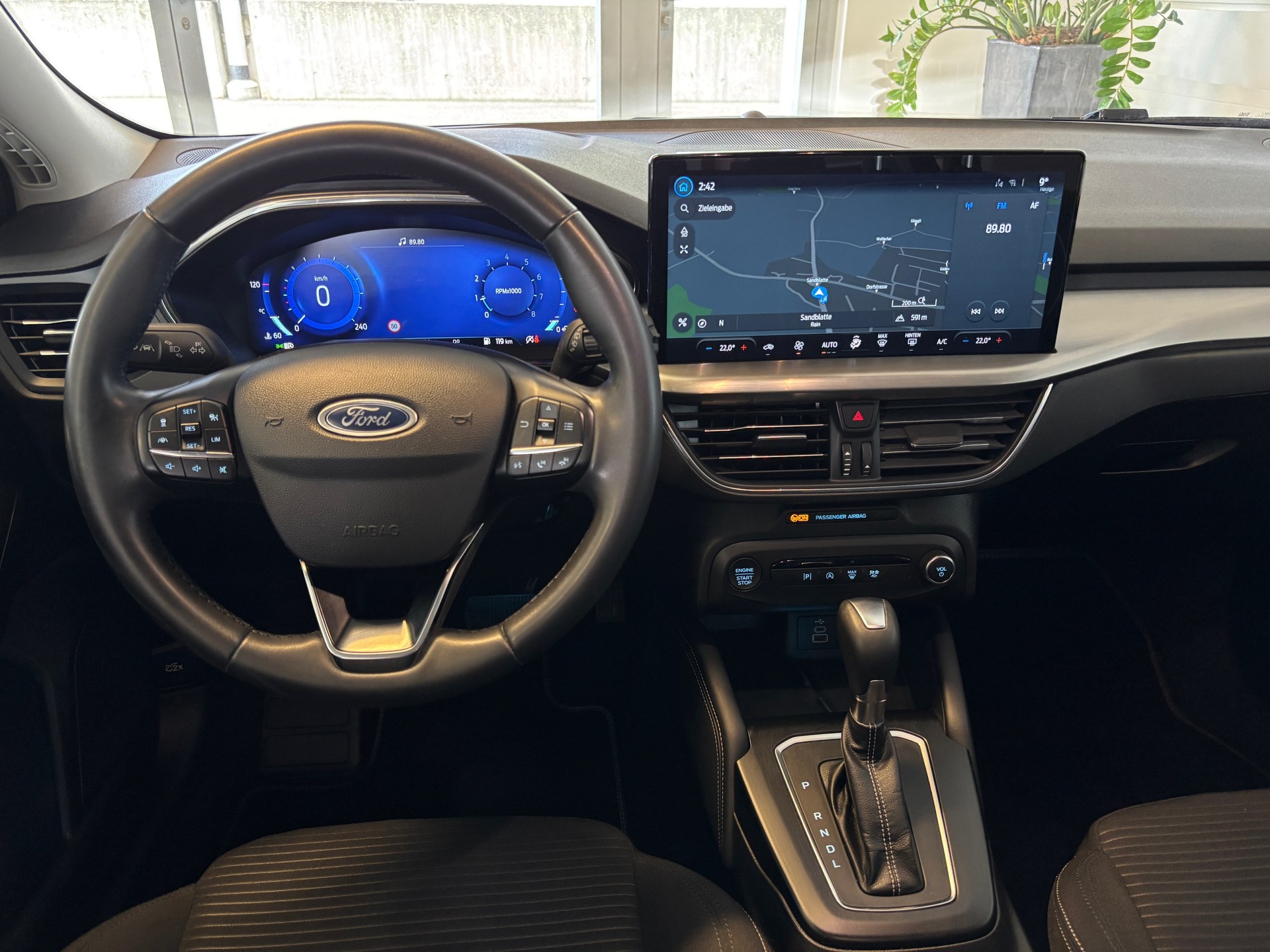 FORD Focus 1.0 MHEV Titanium X Automat-image-13