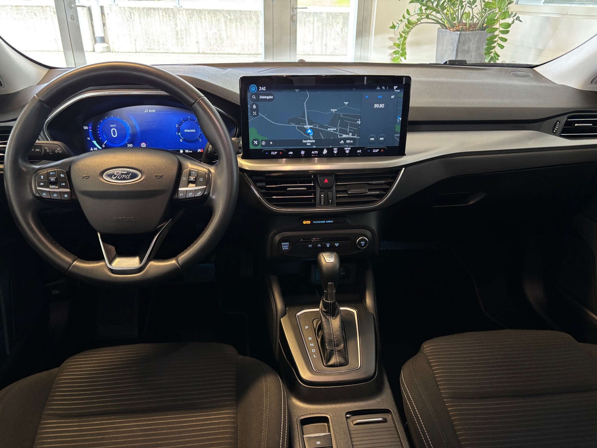 FORD Focus 1.0 MHEV Titanium X Automat-image-12