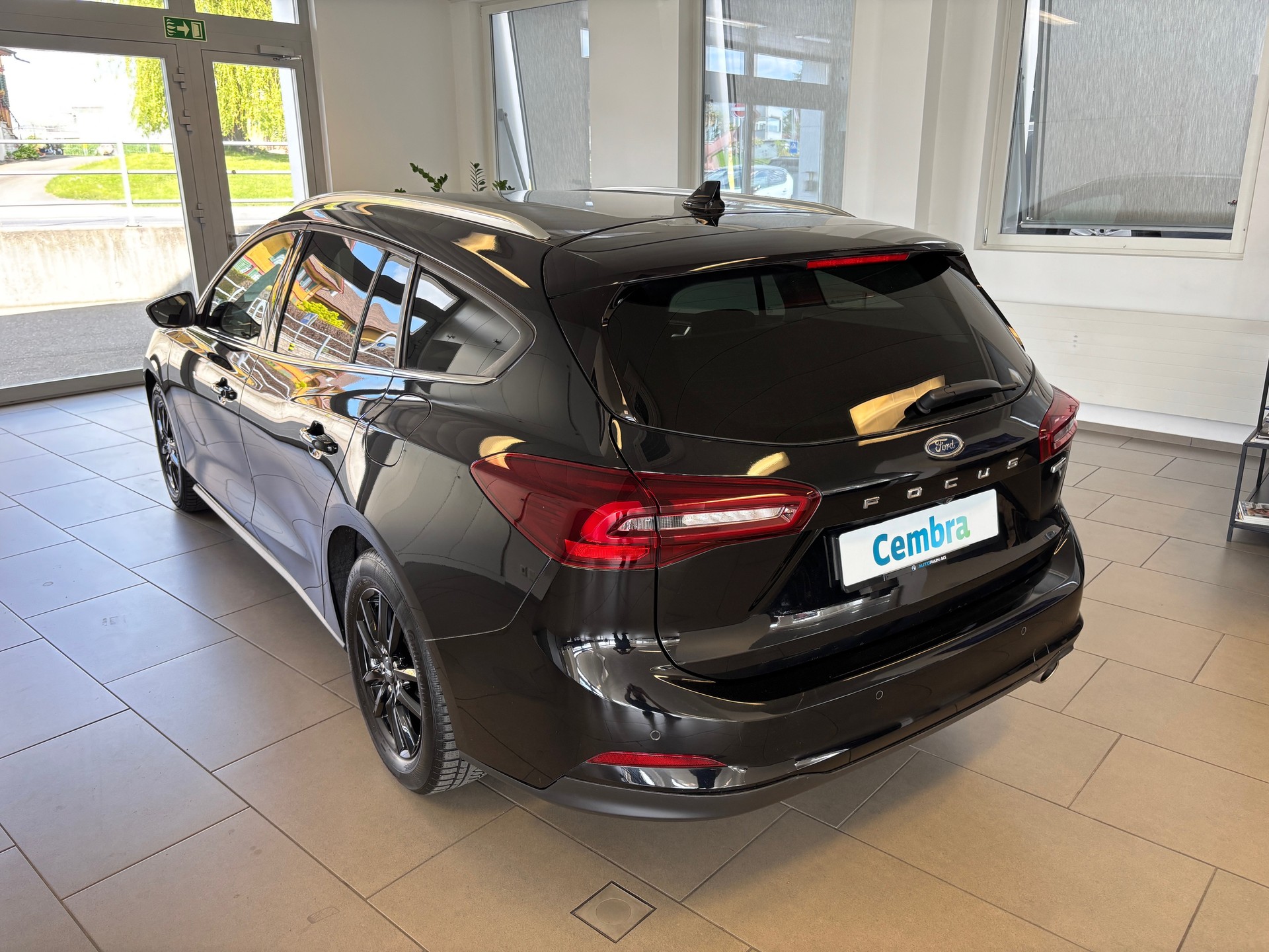 FORD Focus 1.0 MHEV Titanium X Automat-image-3