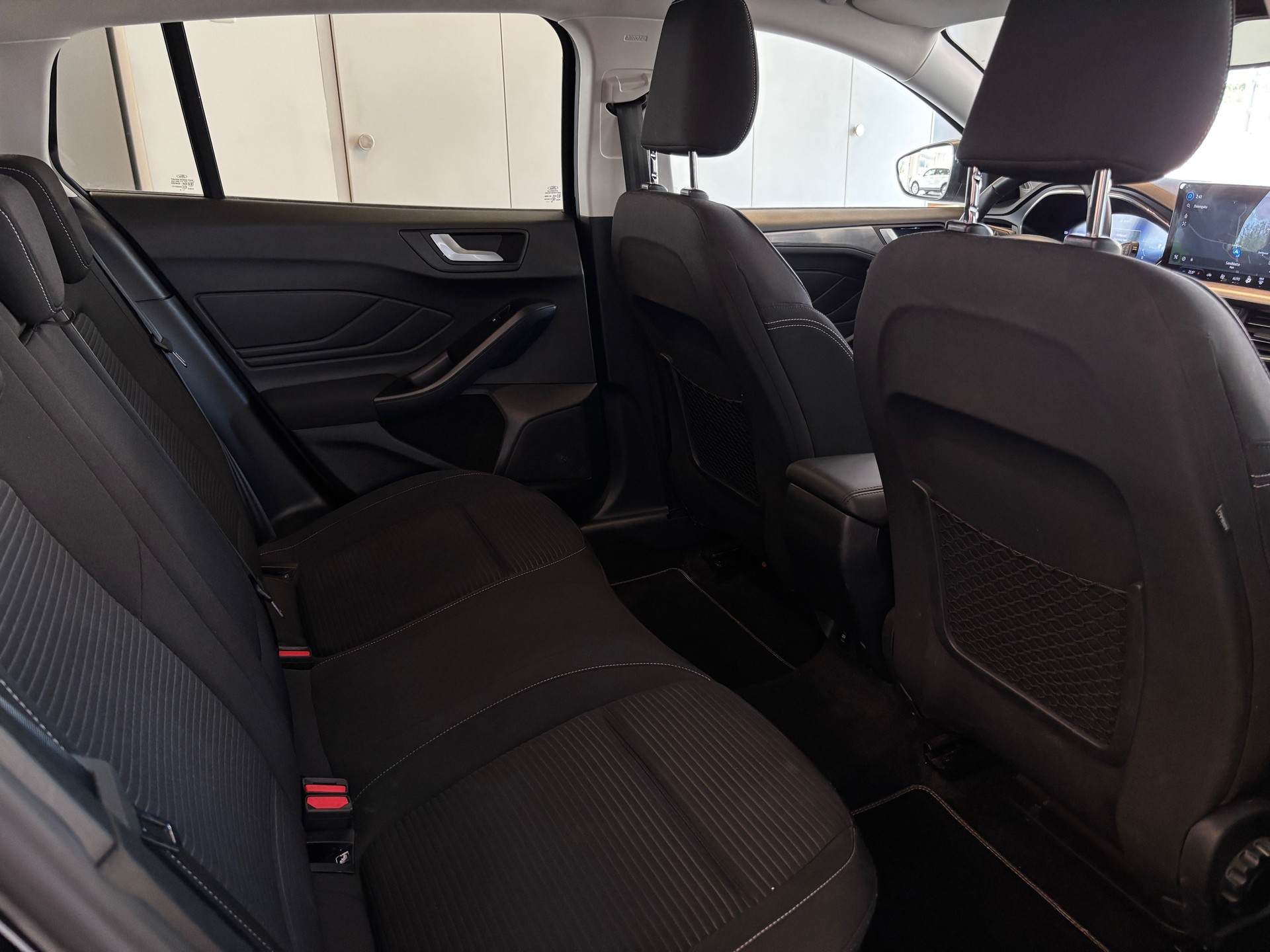 FORD Focus 1.0 MHEV Titanium X Automat-image-10