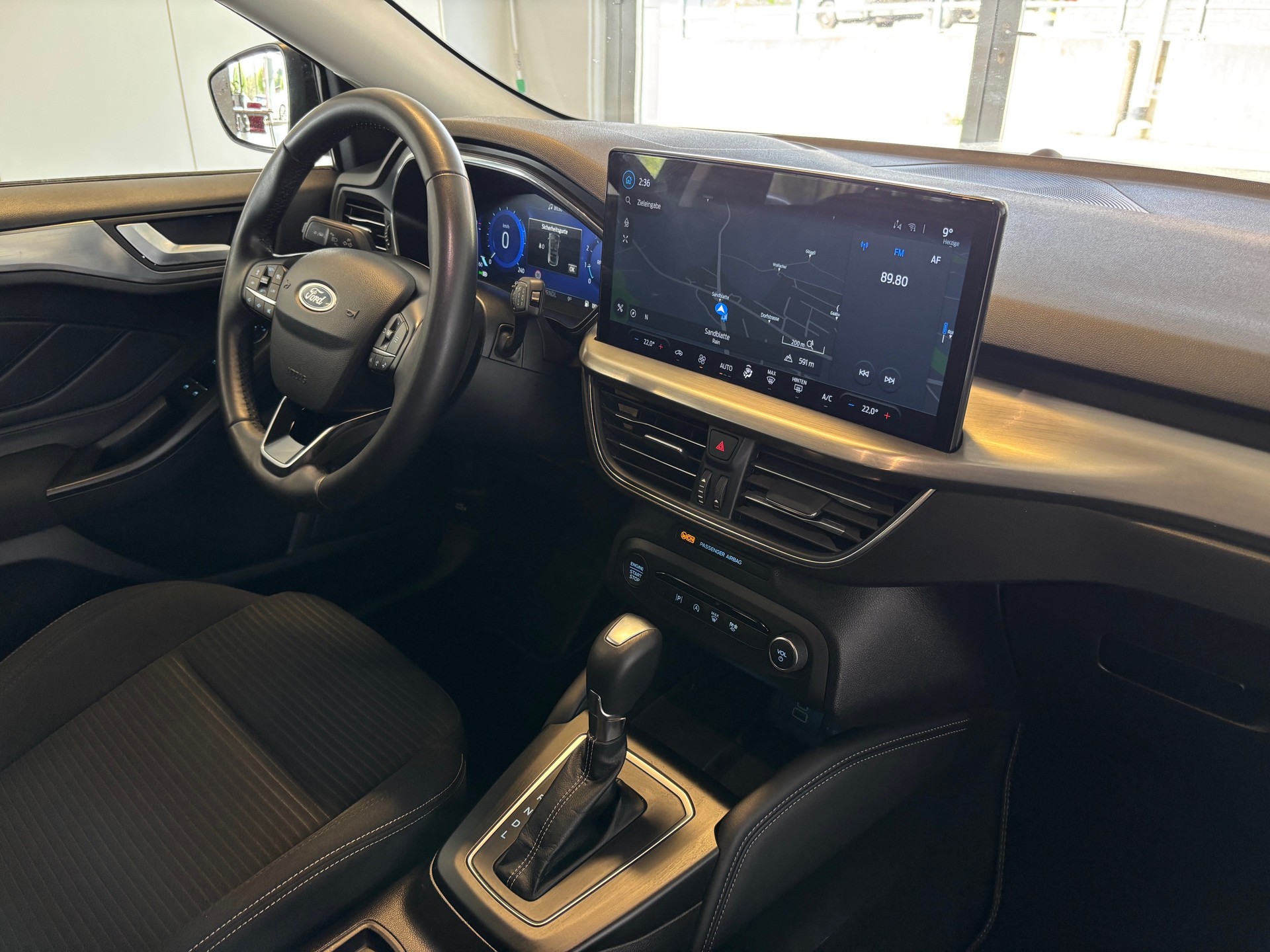 FORD Focus 1.0 MHEV Titanium X Automat-image-8