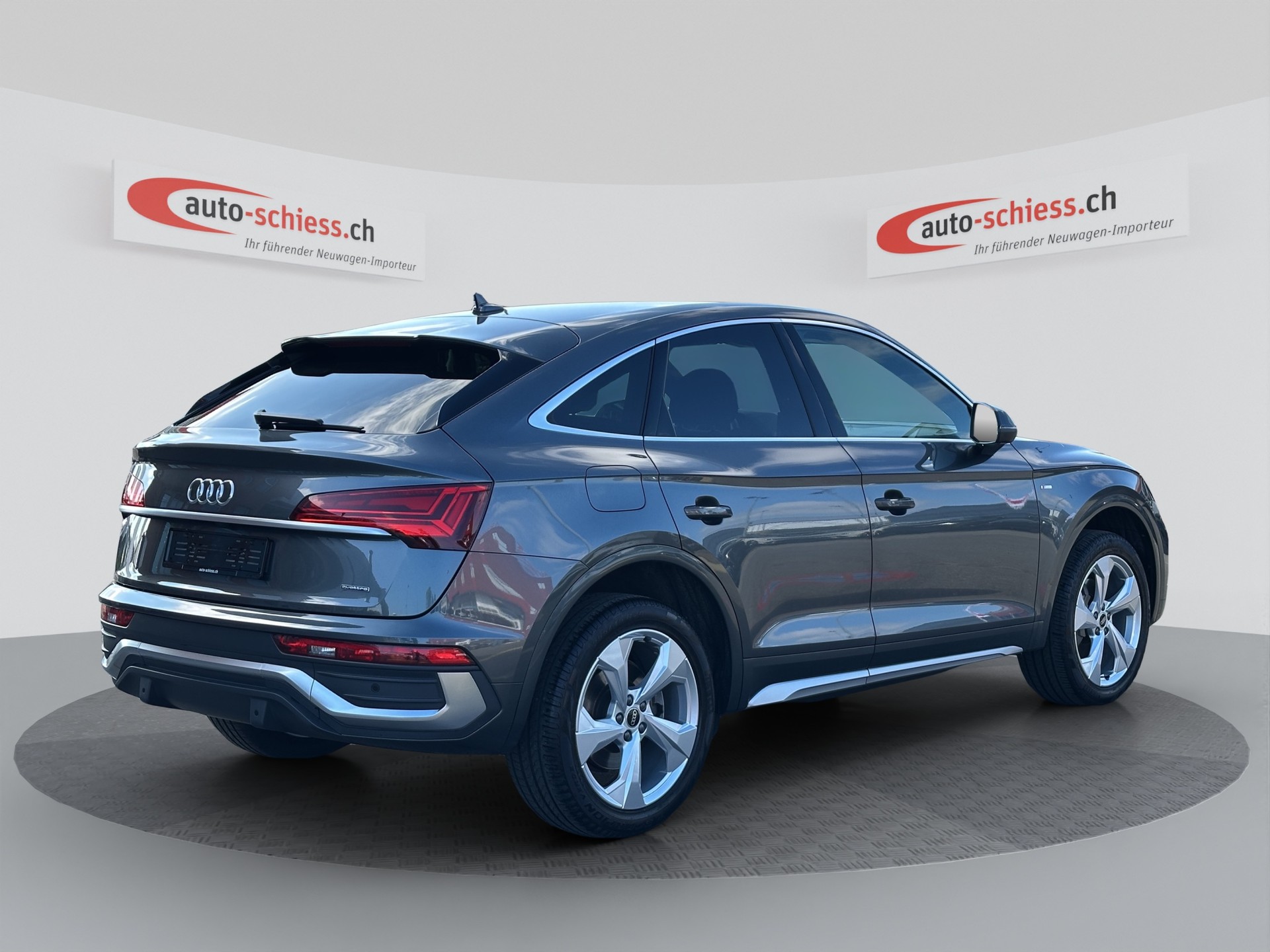 AUDI Q5 Sportback 40 TFSI S line quattro S-tronic-image-4