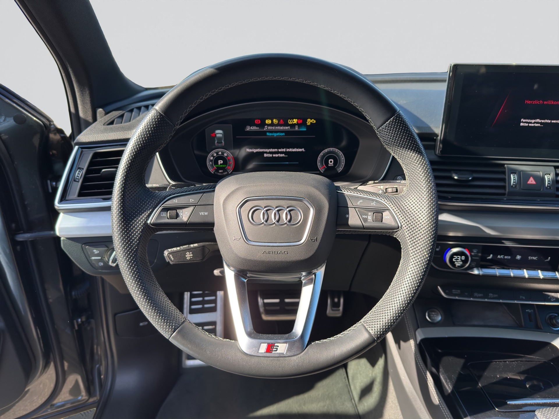 AUDI Q5 Sportback 40 TFSI S line quattro S-tronic-image-10