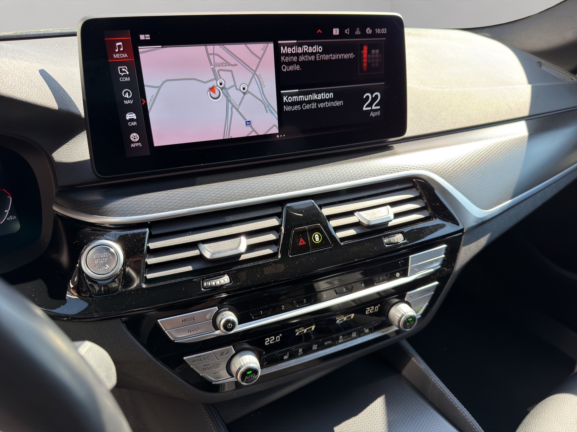 BMW 530d xDrive 48V Touring Pure M Sport Steptronic-image-14