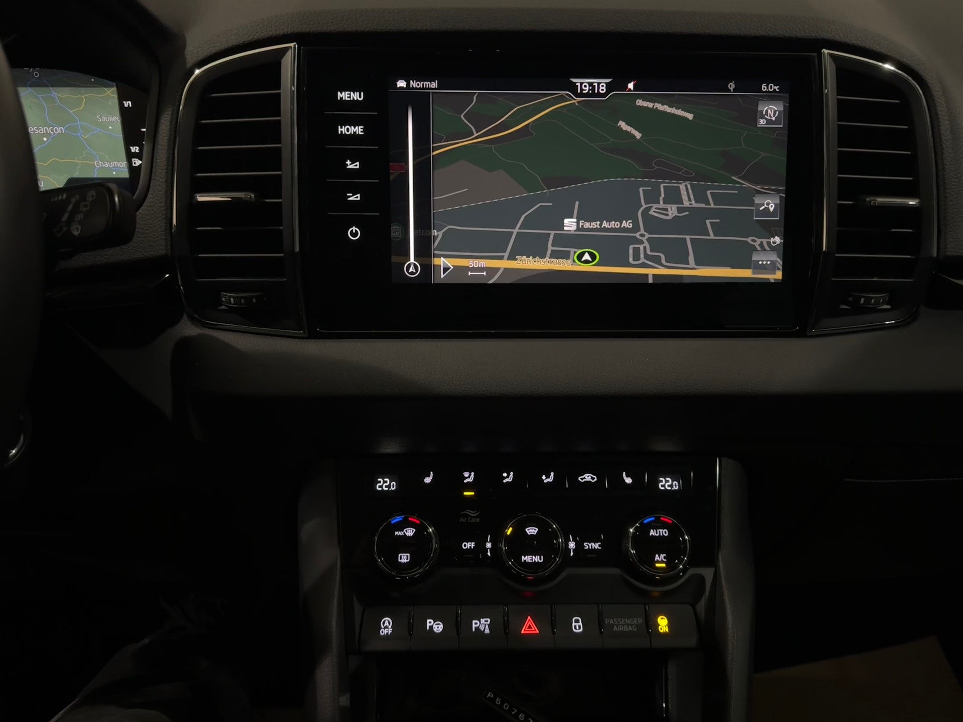 SKODA Karoq 2.0 TDI CR Style 4x4 DSG | AHK 2100Kg | 1.Hand-image-17