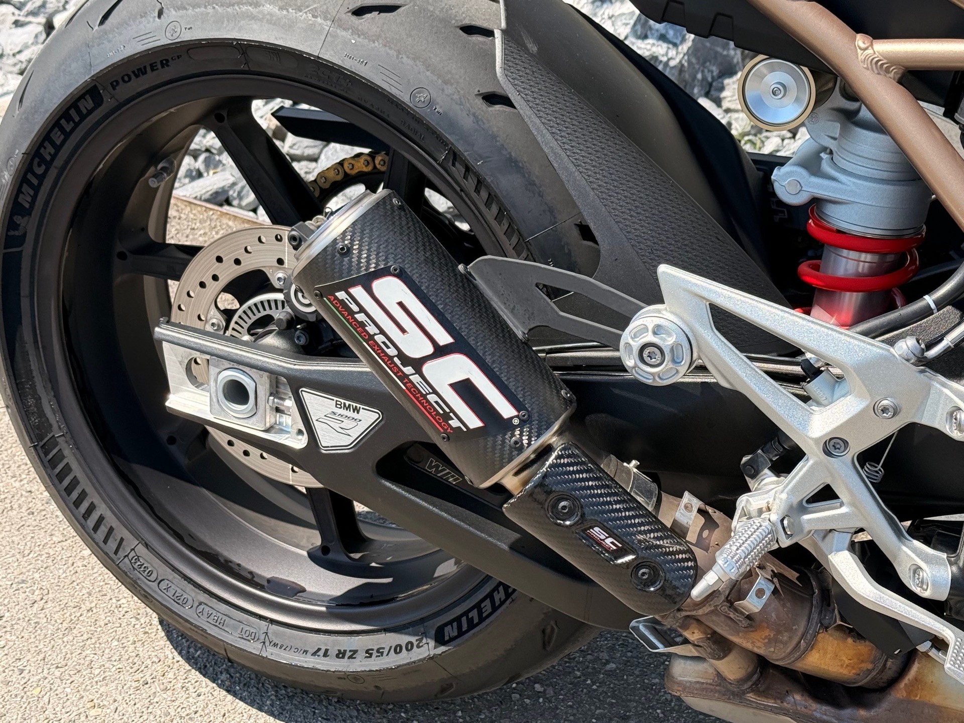 BMW S 1000 R M M Sport mit SC Project Auspuff-showroom-element-3