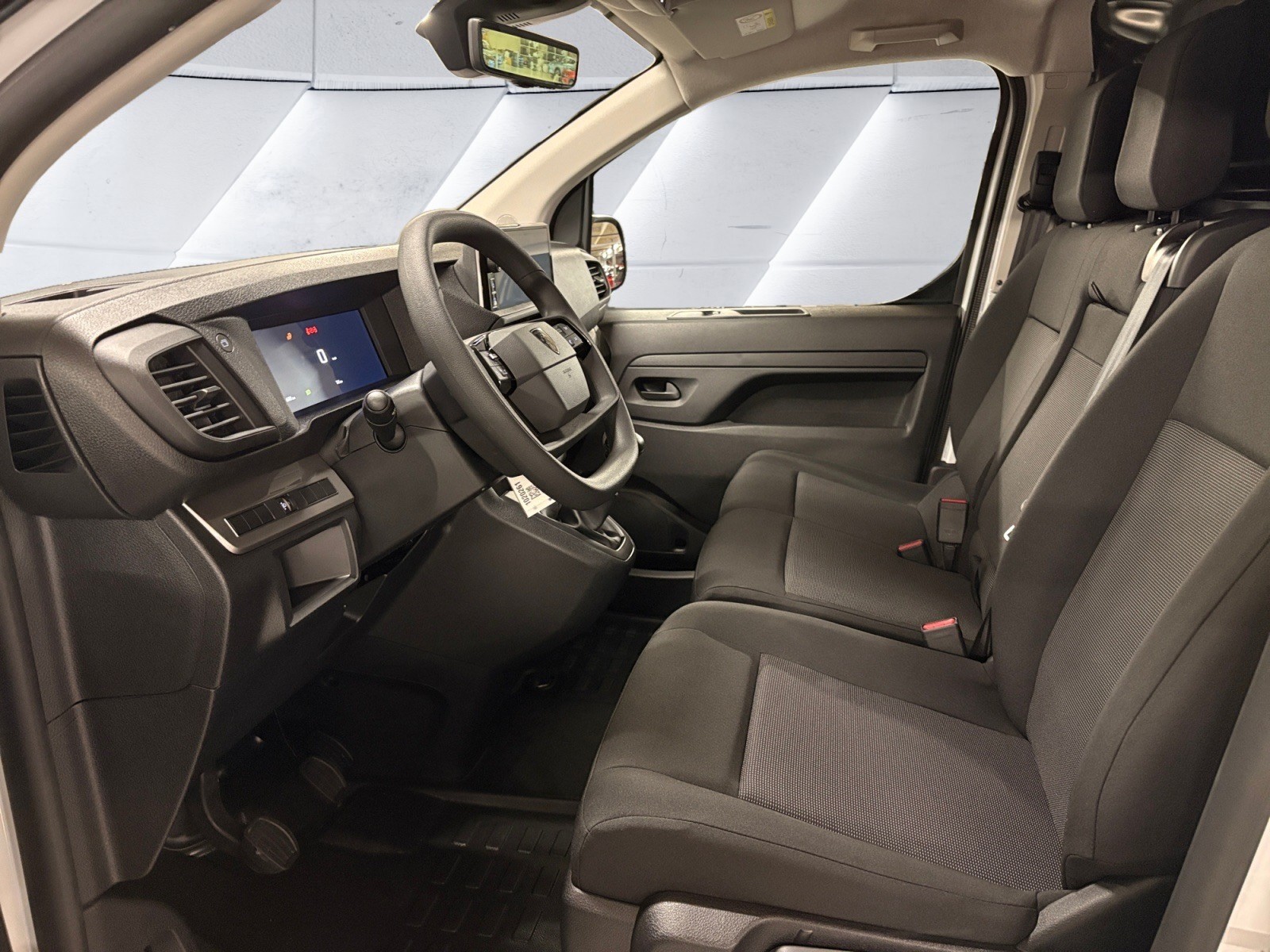 PEUGEOT Expert 1.5 BlueHDi 120 S&S Standard-image-11