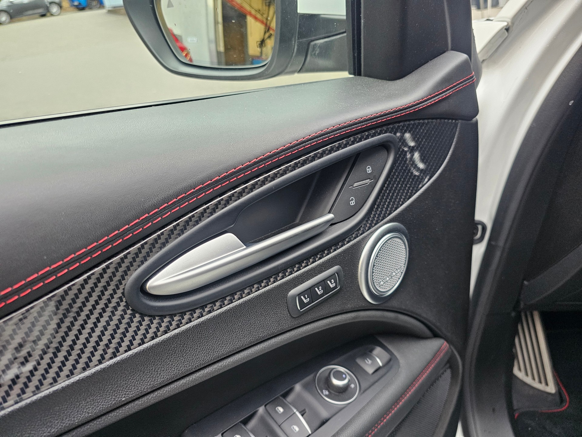 ALFA ROMEO Stelvio 2.9 V6 Quadrifoglio-image-6