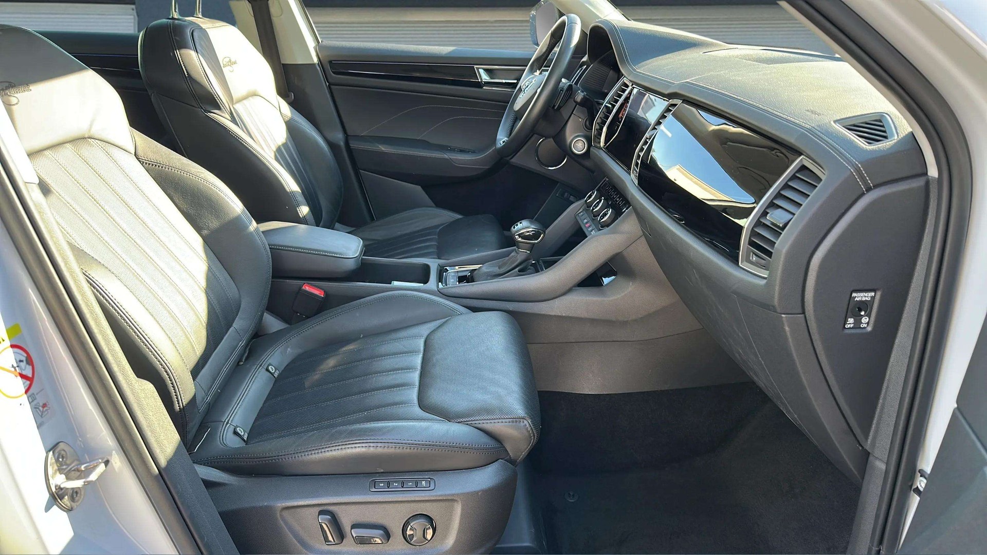 SKODA Kodiaq 2.0 TSI 4x4 L&K mit AHK & Standheizung-image-11