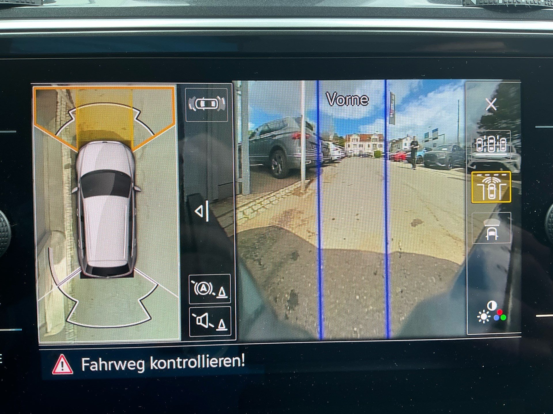 VW Tiguan Allspace R-LINE 4 MOTION *** PANORAMAGLASDACH & ANHÄNGEKUPPLUNG ***-image-18