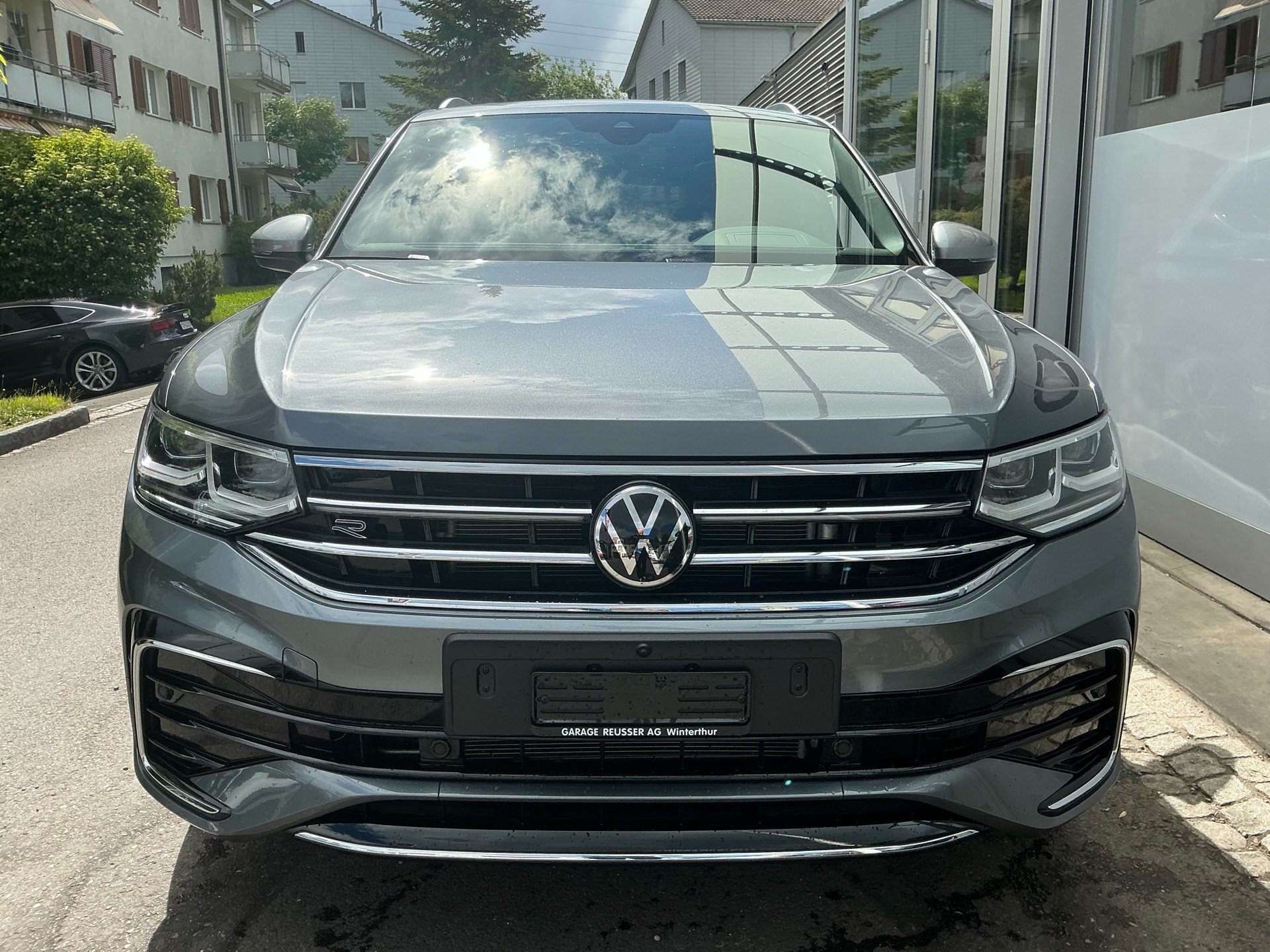 VW Tiguan Allspace R-LINE 4 MOTION *** PANORAMAGLASDACH & ANHÄNGEKUPPLUNG ***-image-1