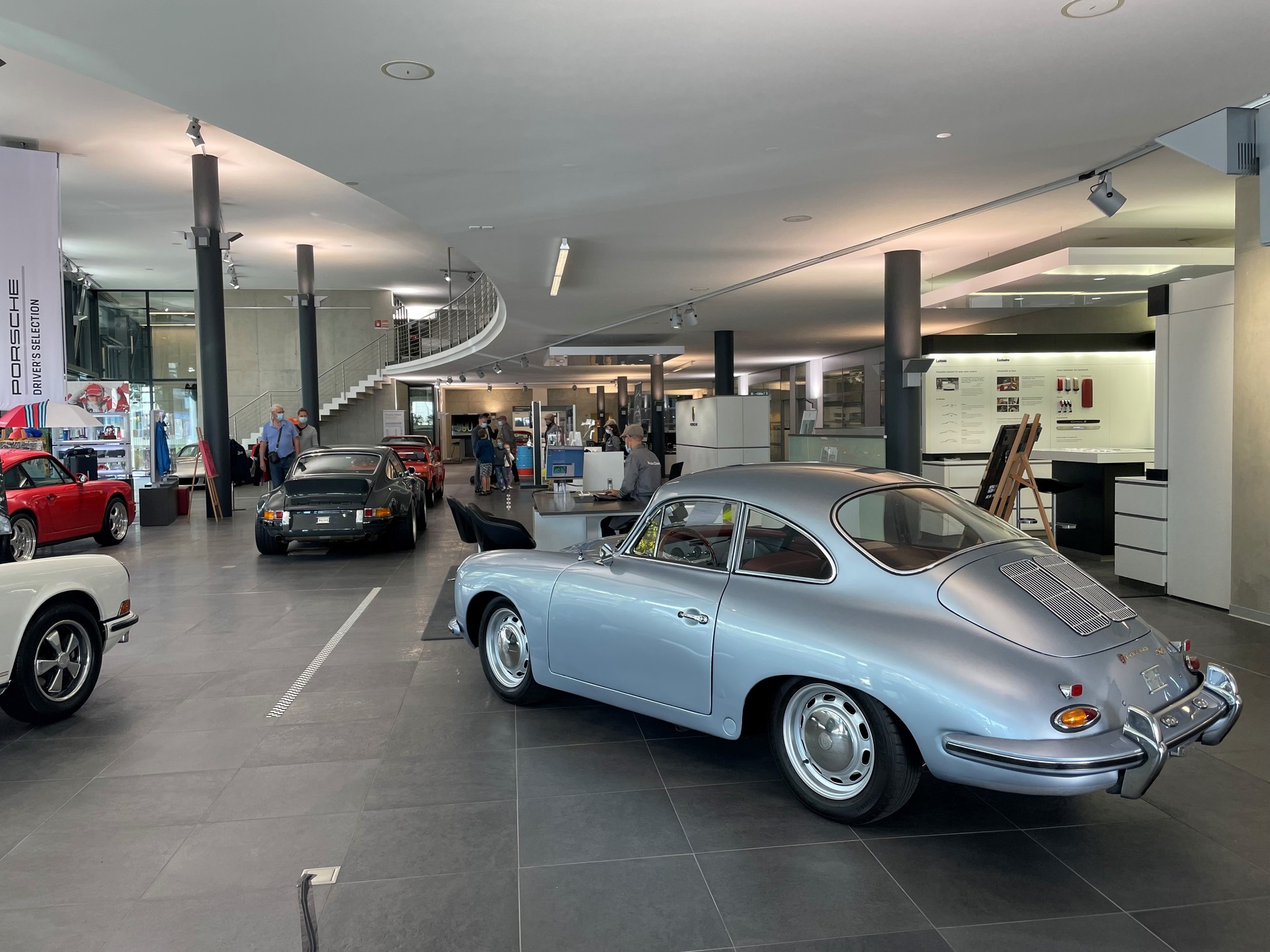 PORSCHE SC-image-1
