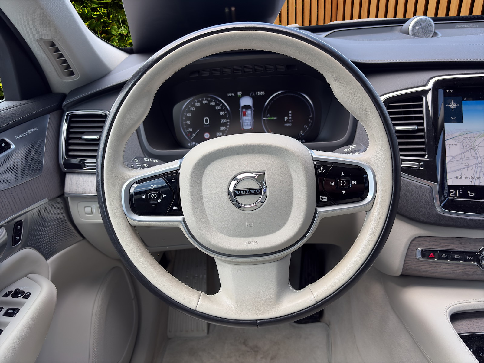 VOLVO XC90 2.0 T8 TE Inscription 7P. eAWD-image-13