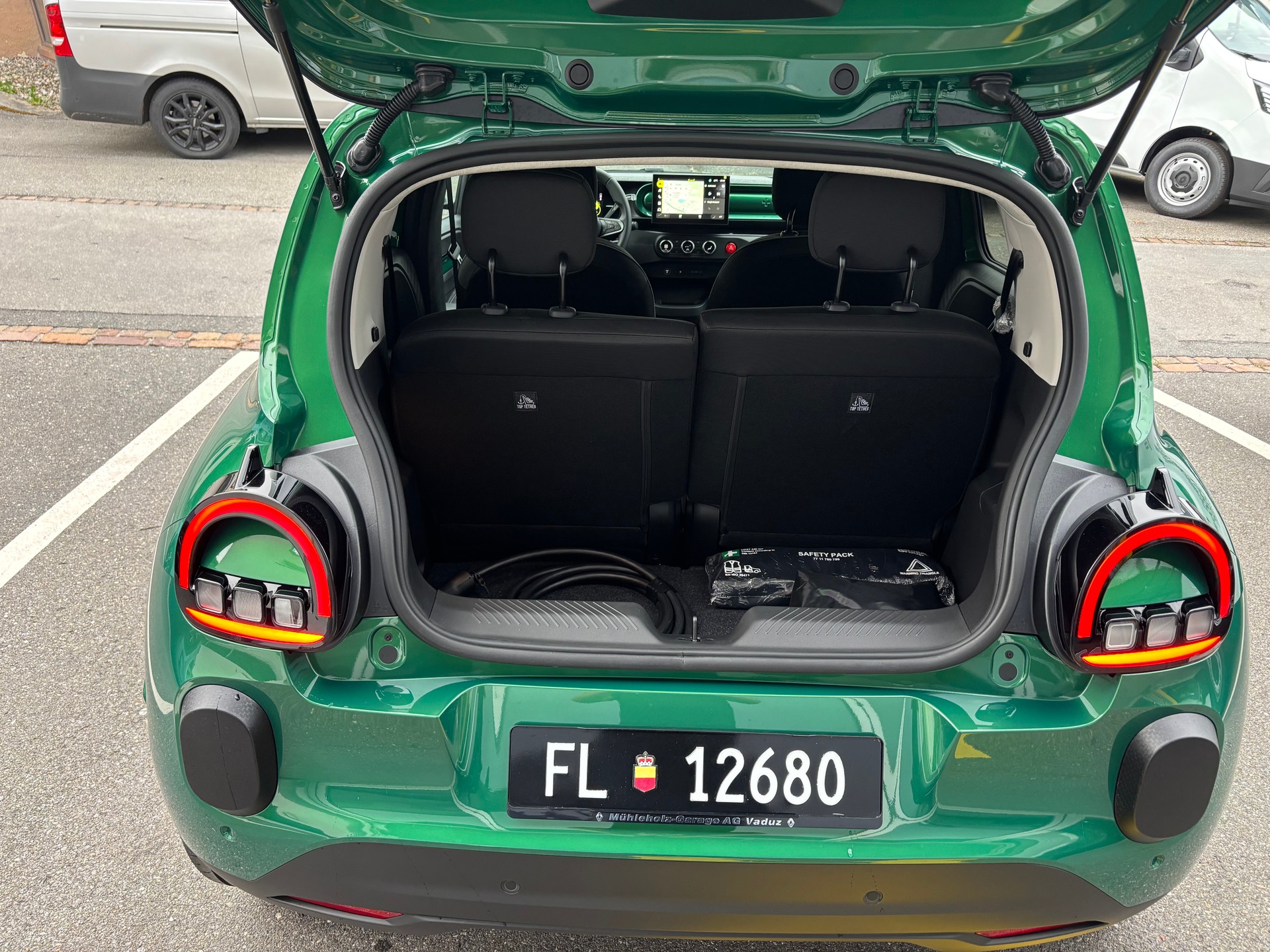 RENAULT Twingo E-Tech 27kWh Techno-image-9
