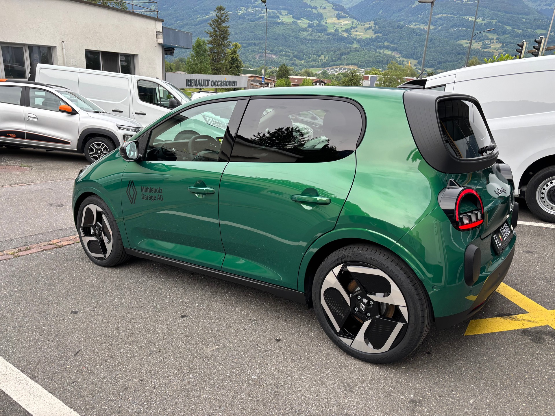 RENAULT Twingo E-Tech 27kWh Techno-image-2