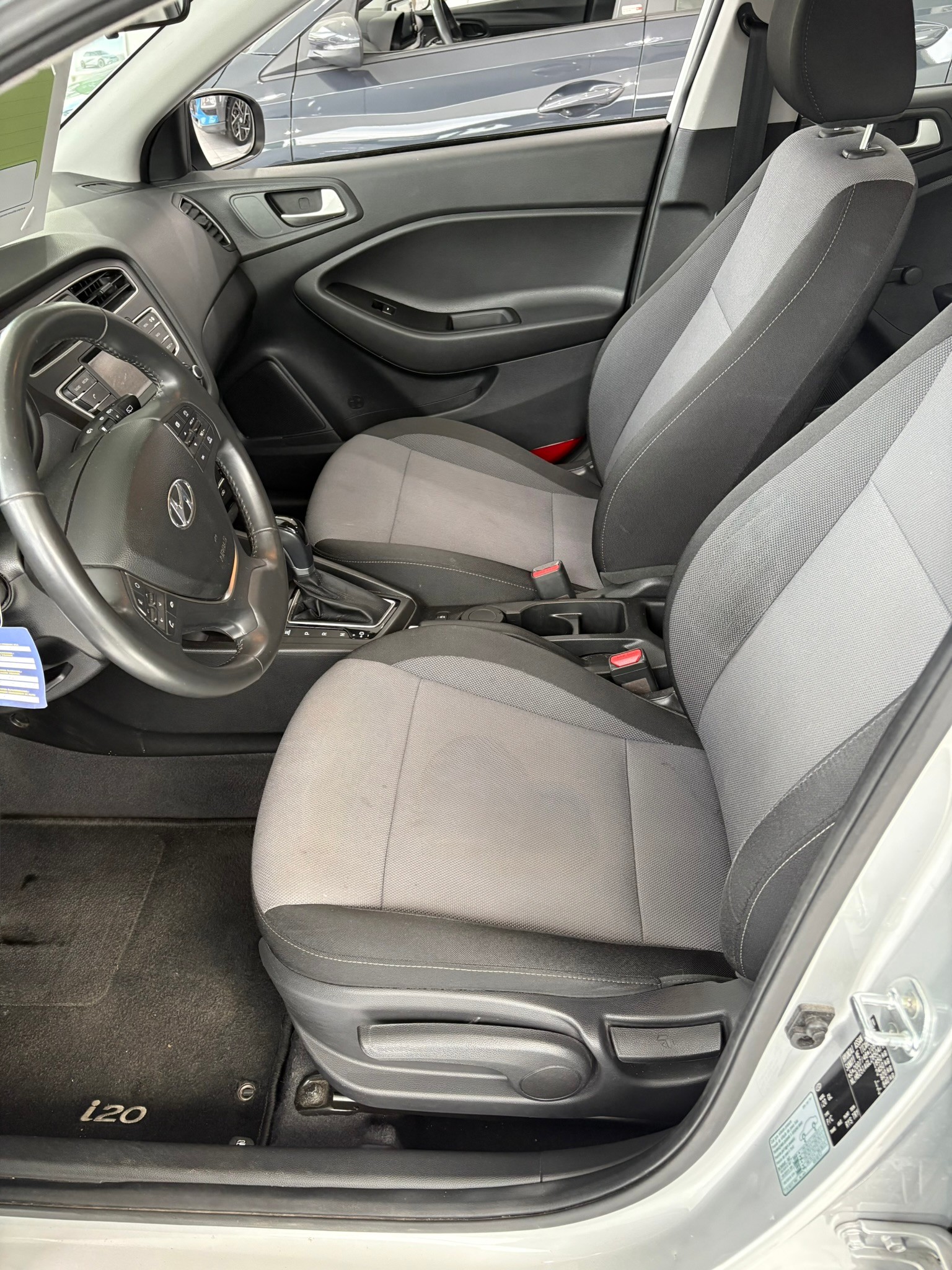 HYUNDAI i20 1.0 T-GDi Origo-image-8