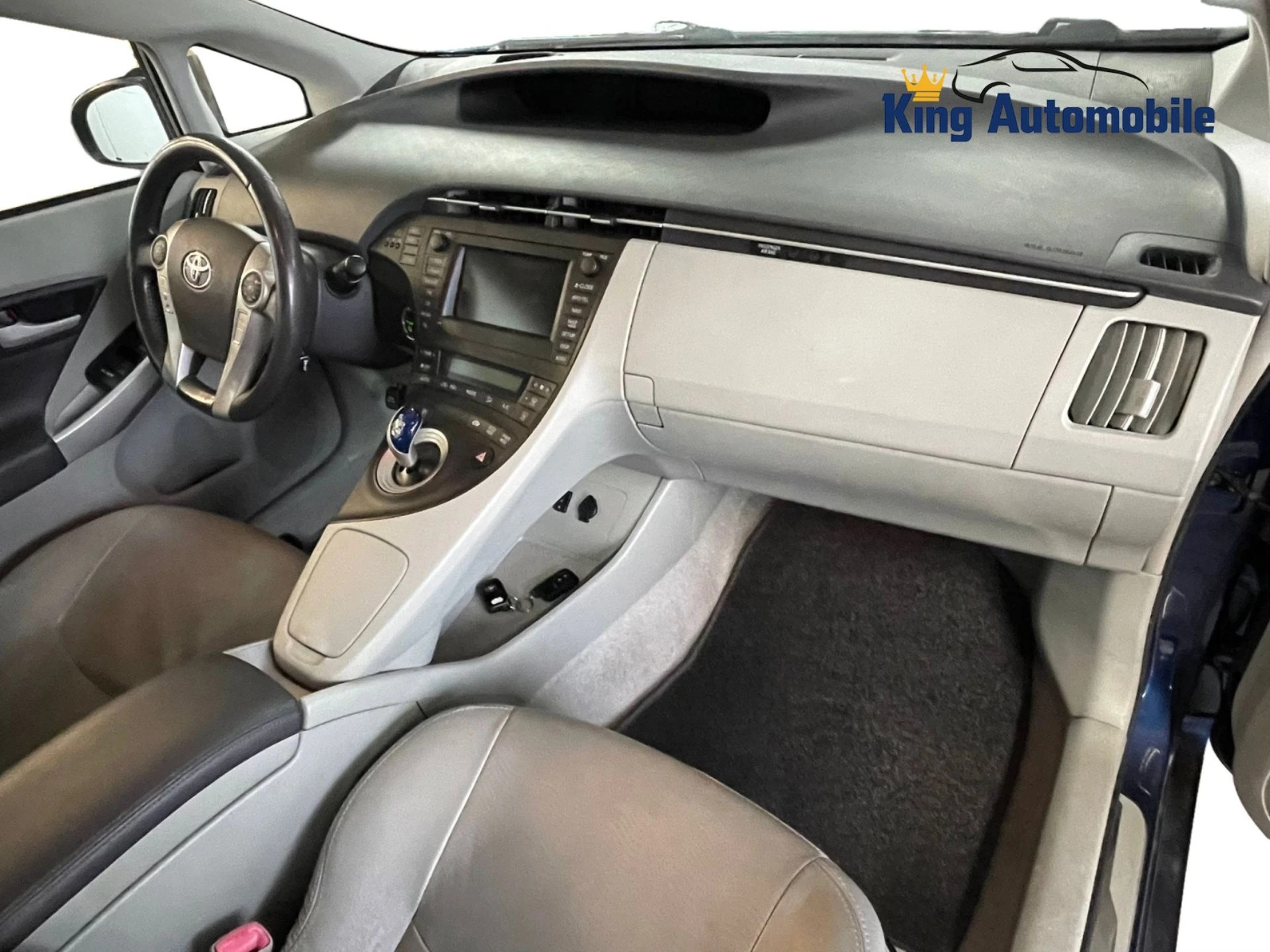 TOYOTA Prius 1.8 16V HSD Sol Premium | CH-Auto | Ab MFK 05.2025 | Leder | RF-Kamera-image-8