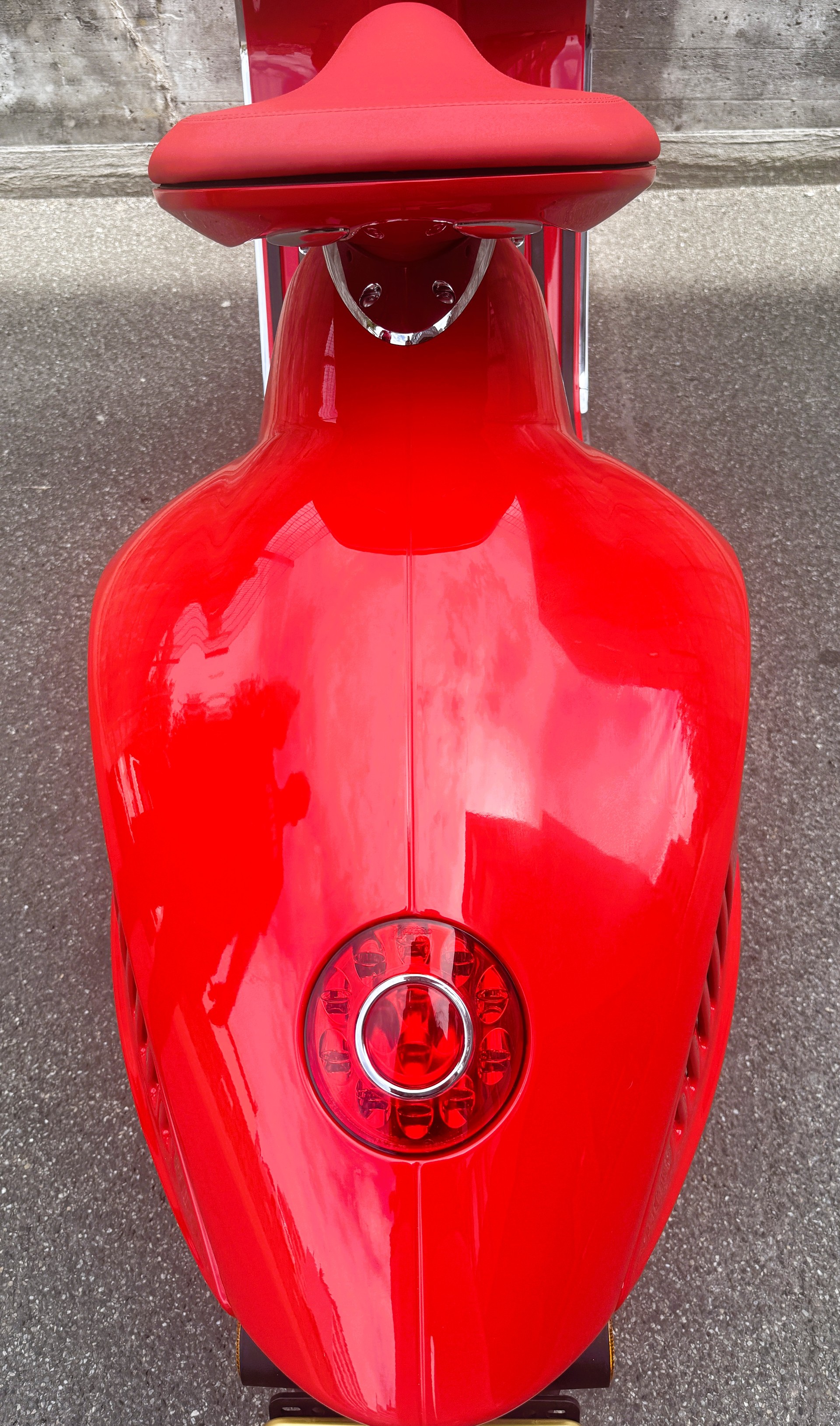 PIAGGIO Vespa 946 125 i.e. ABS Red, sehr seltene Ausführung!-image-4