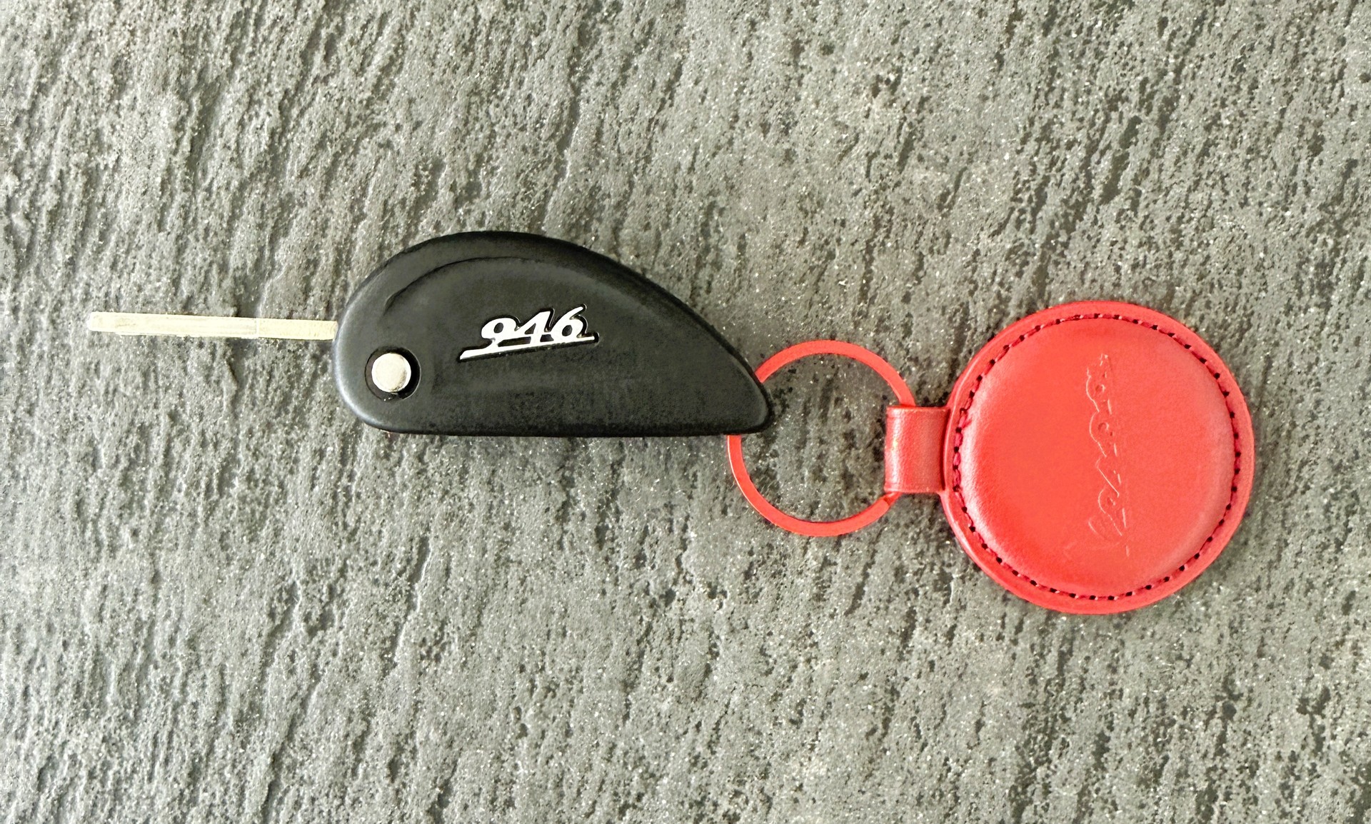 PIAGGIO Vespa 946 125 i.e. ABS Red, sehr seltene Ausführung!-image-6