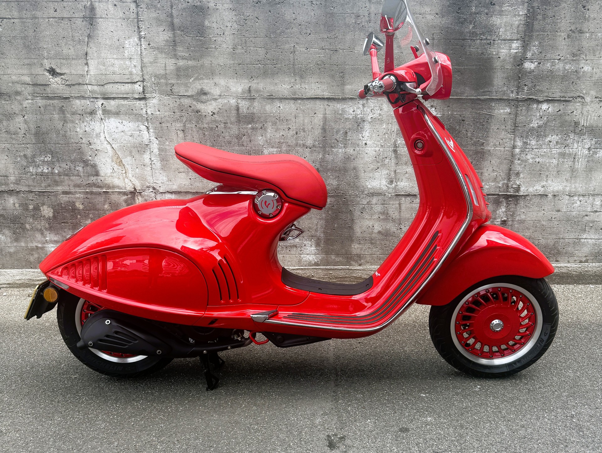 PIAGGIO Vespa 946 125 i.e. ABS Red, sehr seltene Ausführung!-image-1