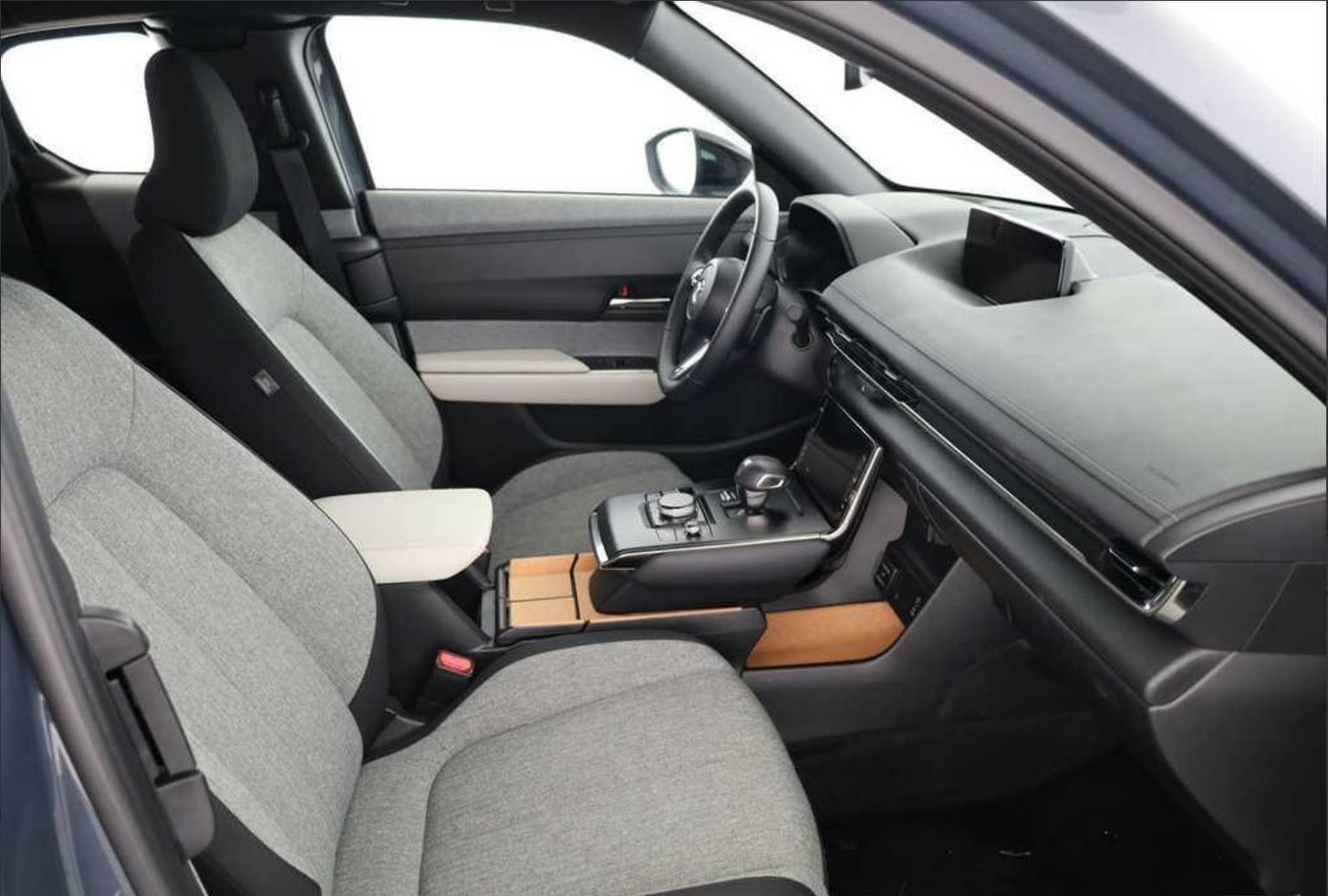 MAZDA MX-30 PHEV e-Skyactiv R-EV 170 Exclusive-Line-image-3