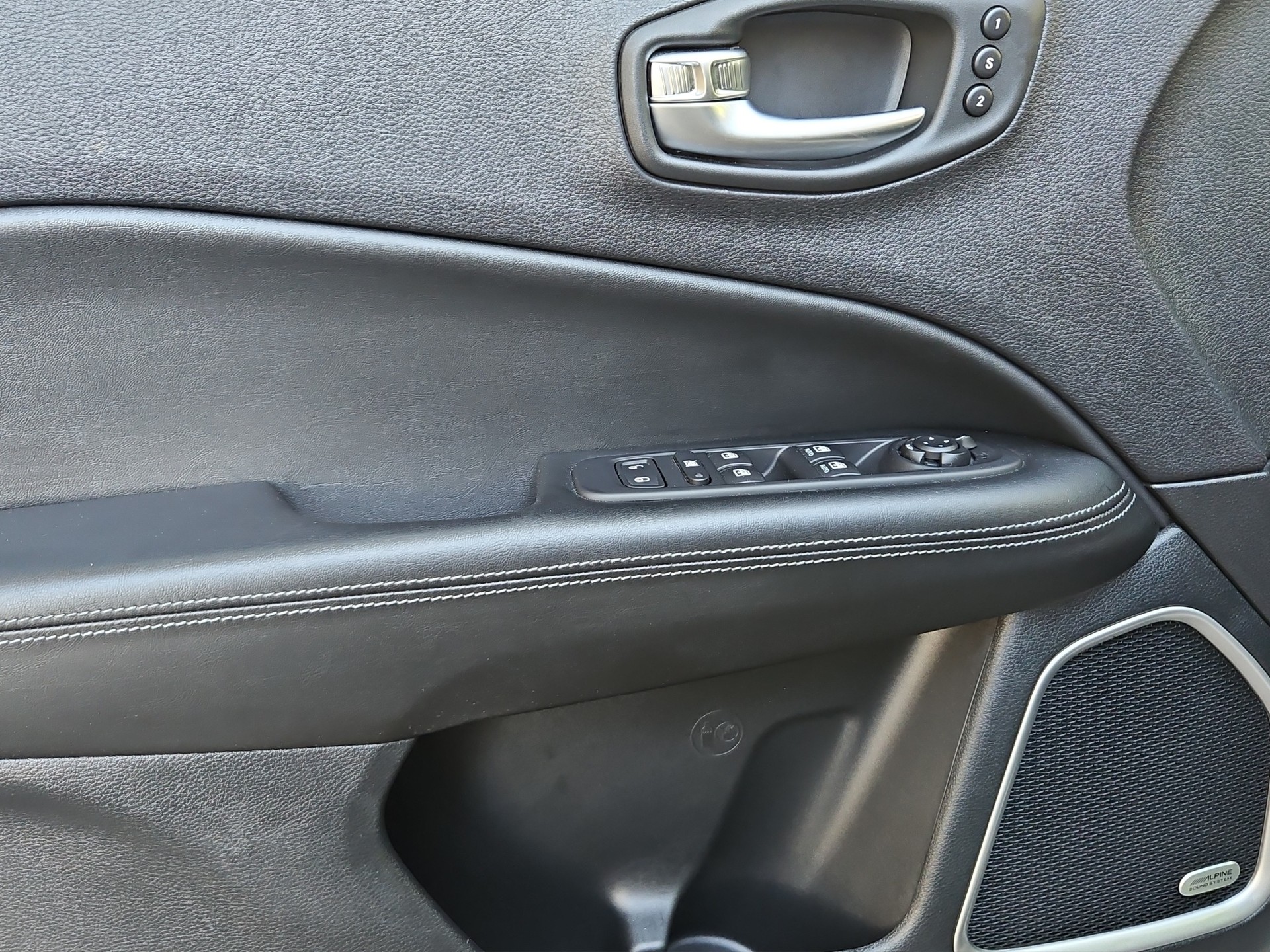 JEEP Compass 1.3 First Edition-image-16