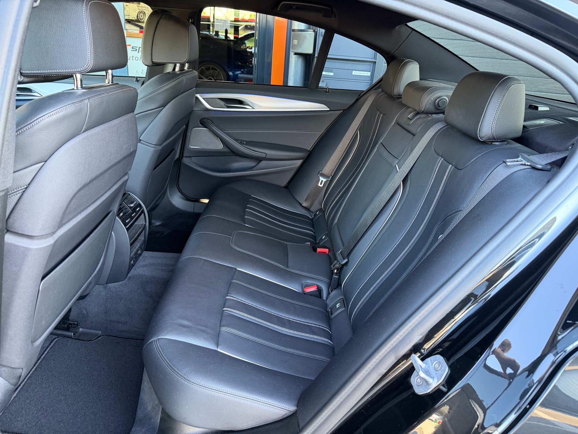 BMW 530d xDrive Sport Line Steptronic-image-13
