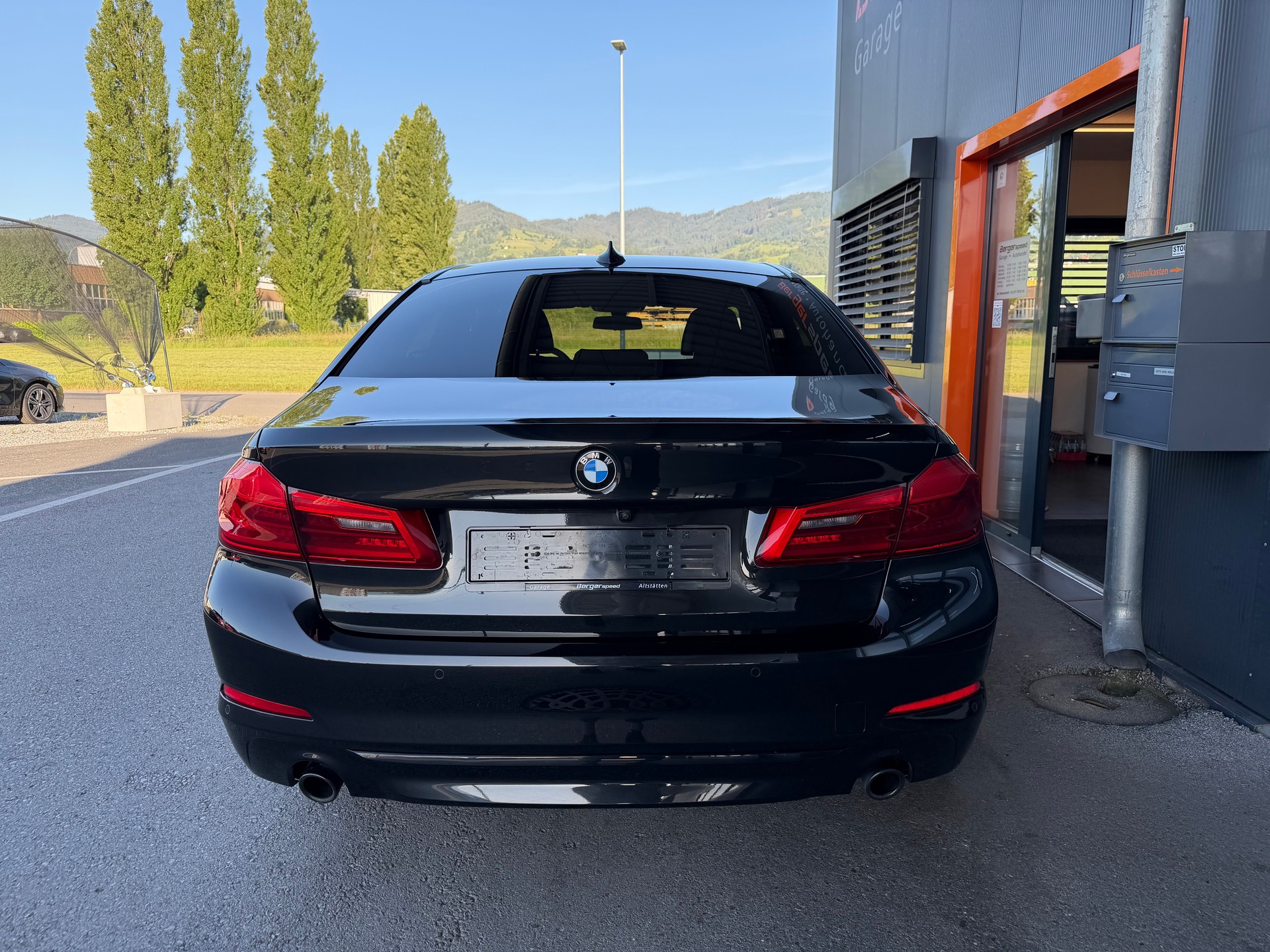 BMW 530d xDrive Sport Line Steptronic-image-6
