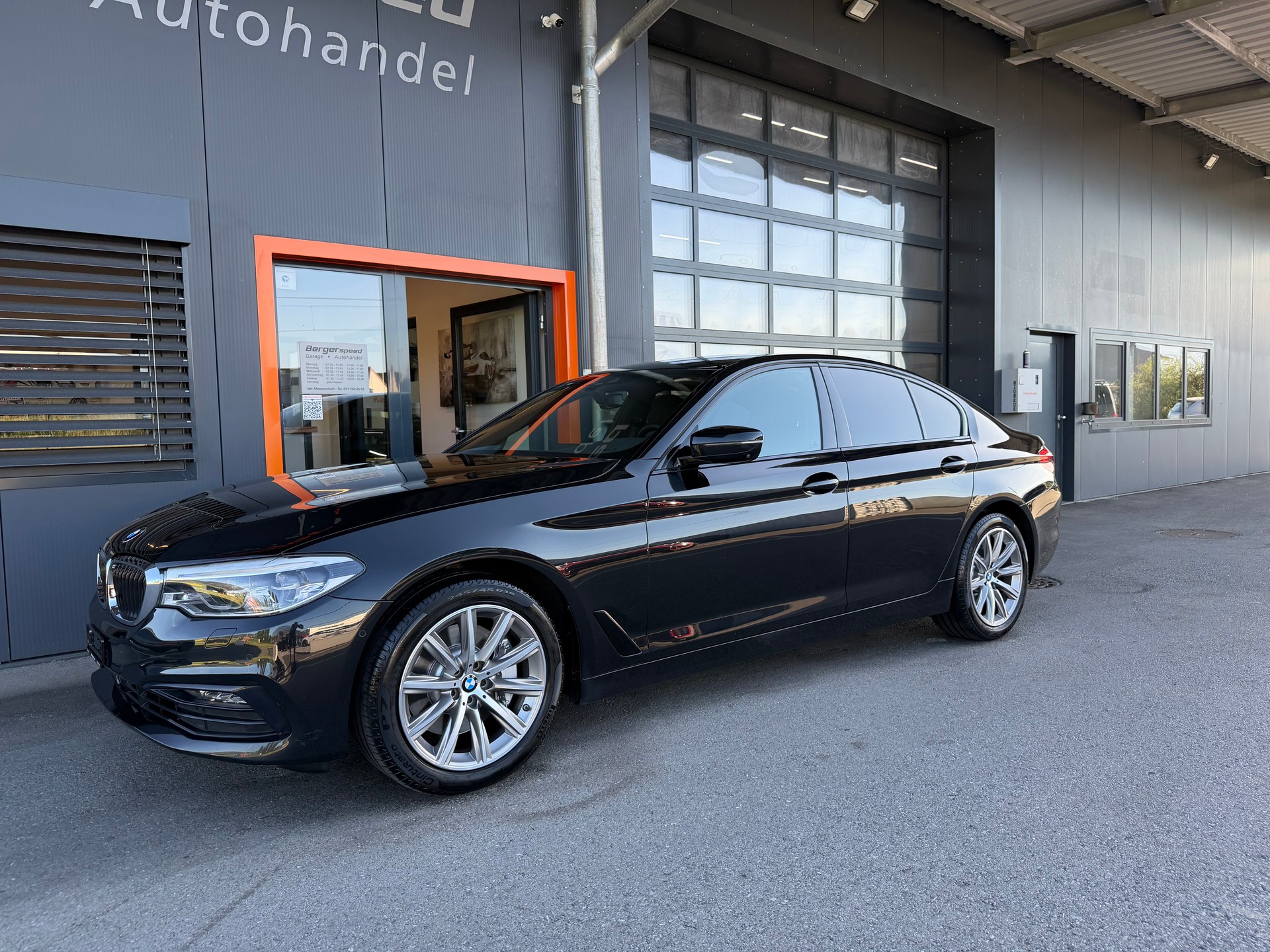 BMW 530d xDrive Sport Line Steptronic-image-0