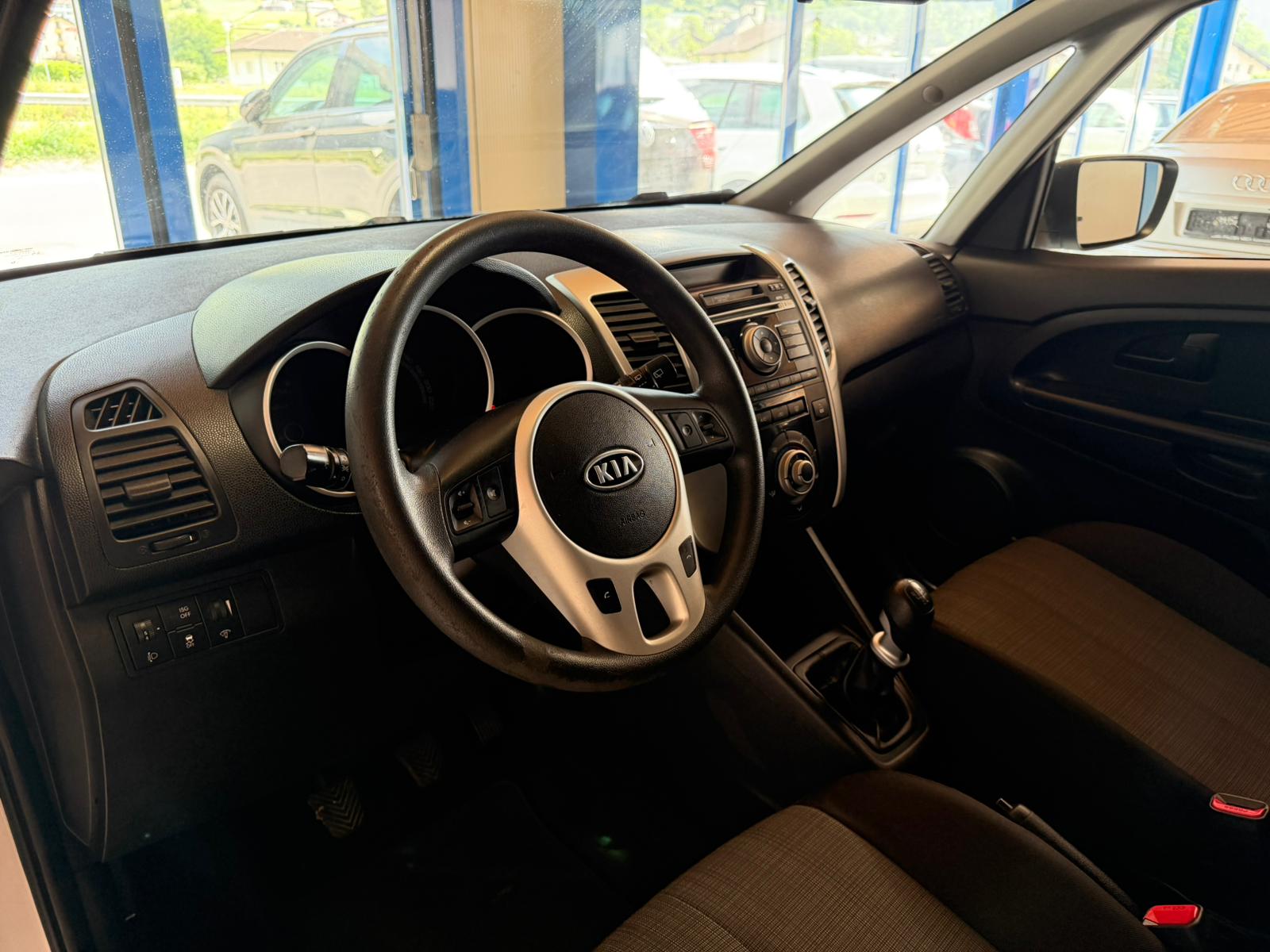 KIA Venga 1.4 CVVT Basic-image-13