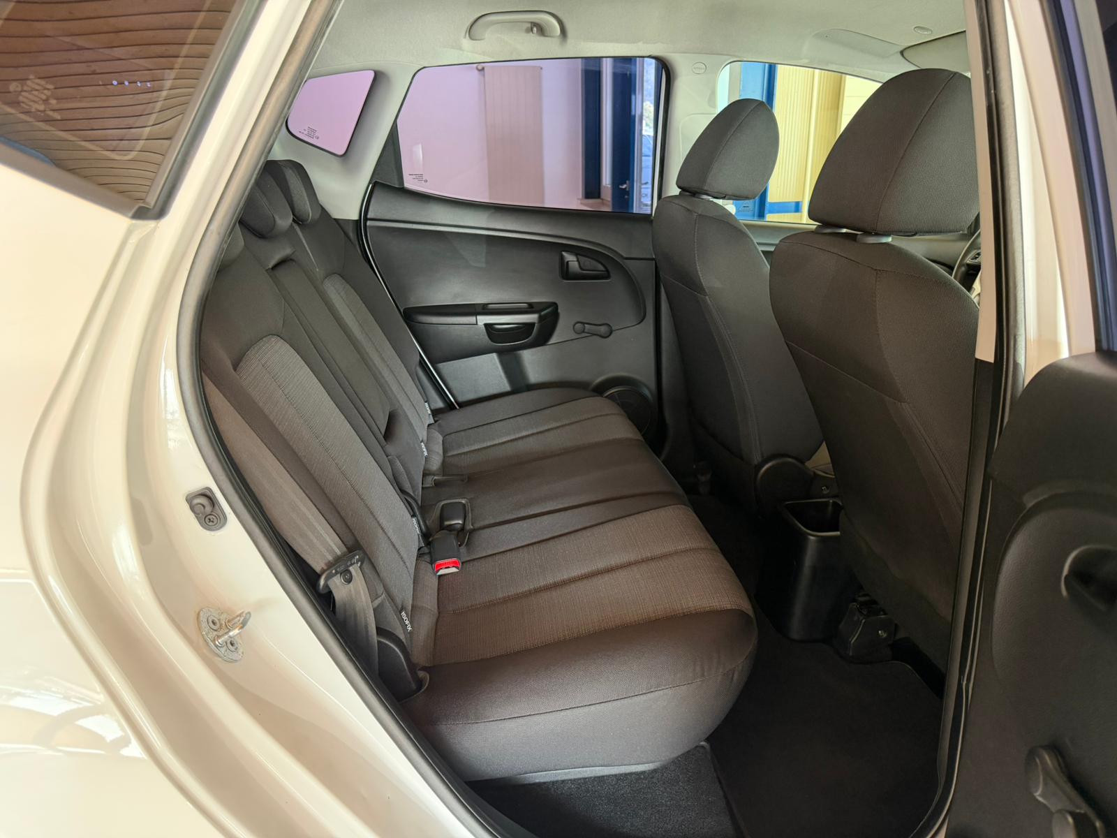 KIA Venga 1.4 CVVT Basic-image-17