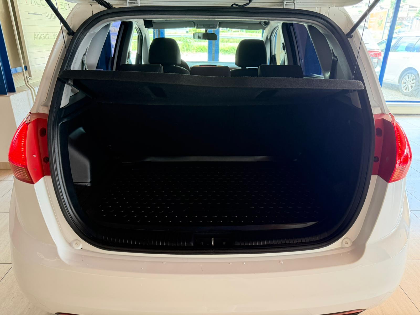 KIA Venga 1.4 CVVT Basic-image-18