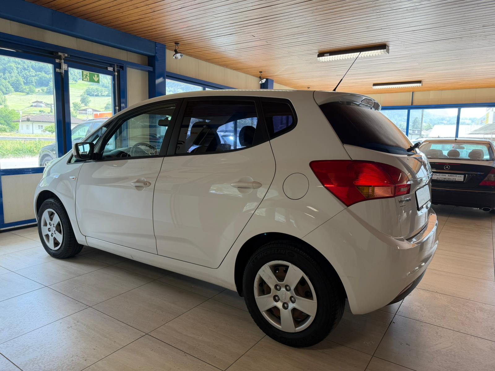 KIA Venga 1.4 CVVT Basic-image-2