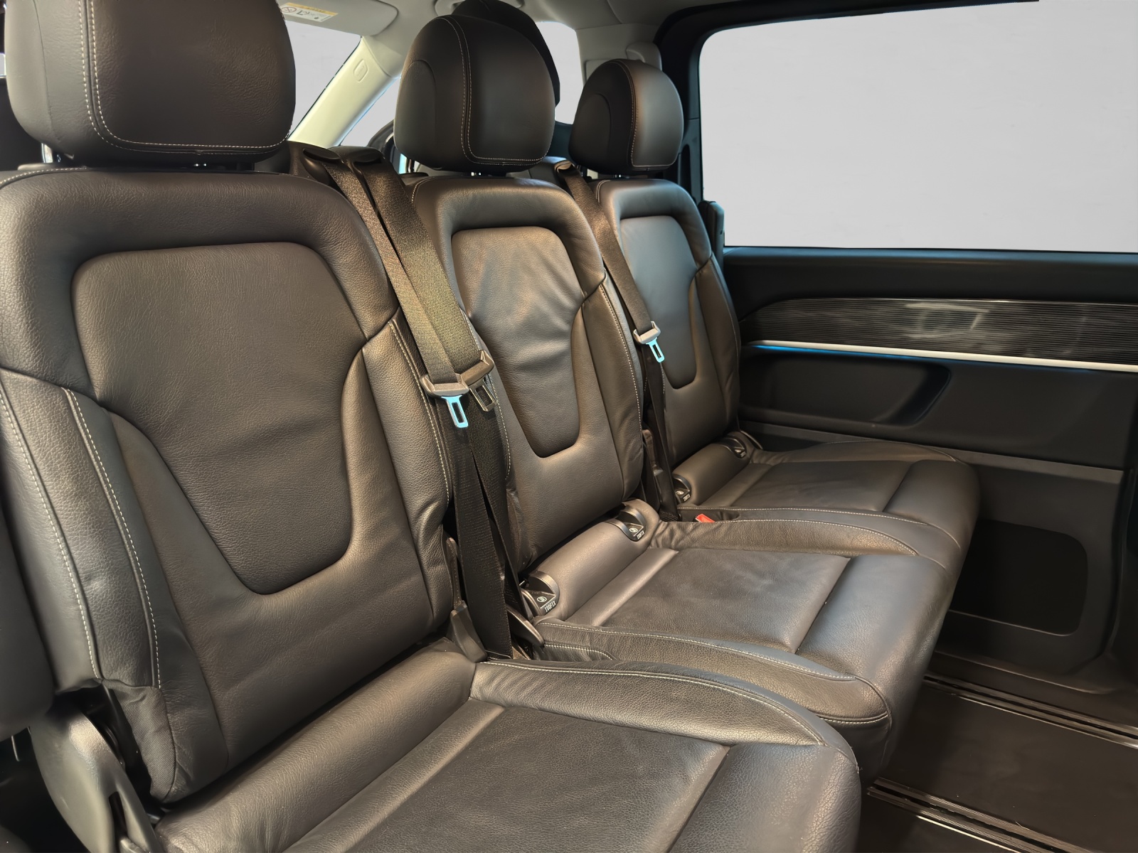 MERCEDES-BENZ V 250 d lang Avantgarde 4Matic G-Tronic-image-13