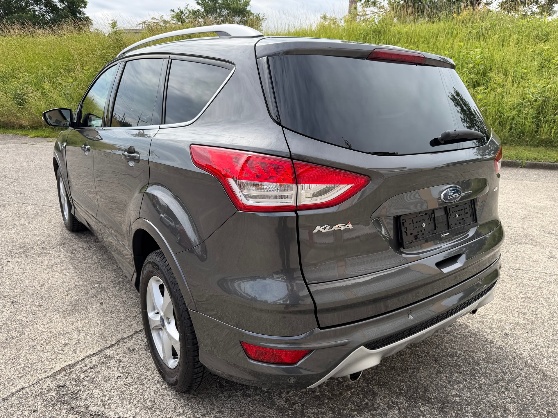 FORD Kuga 2.0 TDCi Sync Edition 4WD-image-2