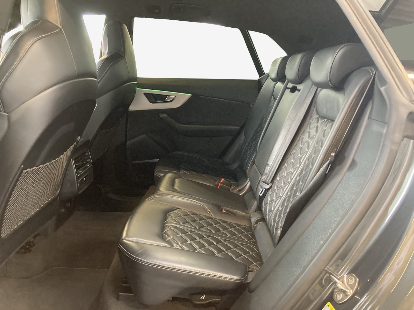 AUDI Q8 60 TFSI e quattro PHEV tiptronic-image-11