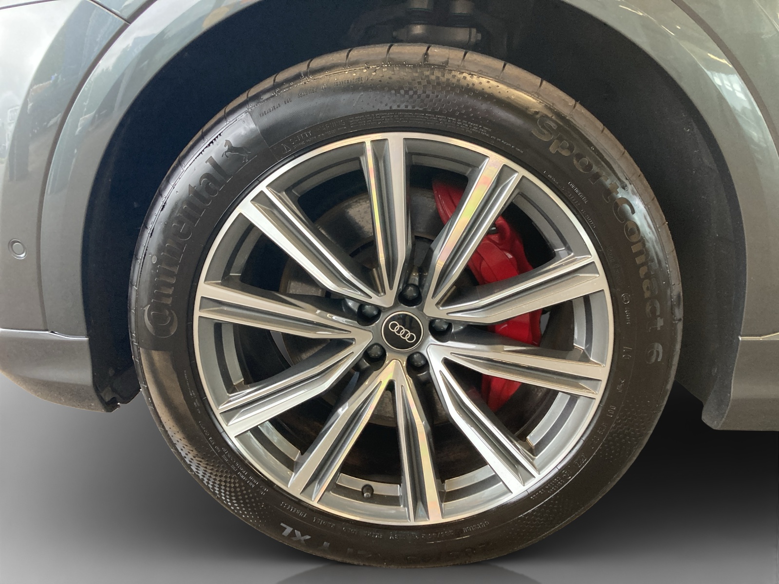 AUDI Q8 60 TFSI e quattro PHEV tiptronic-image-15
