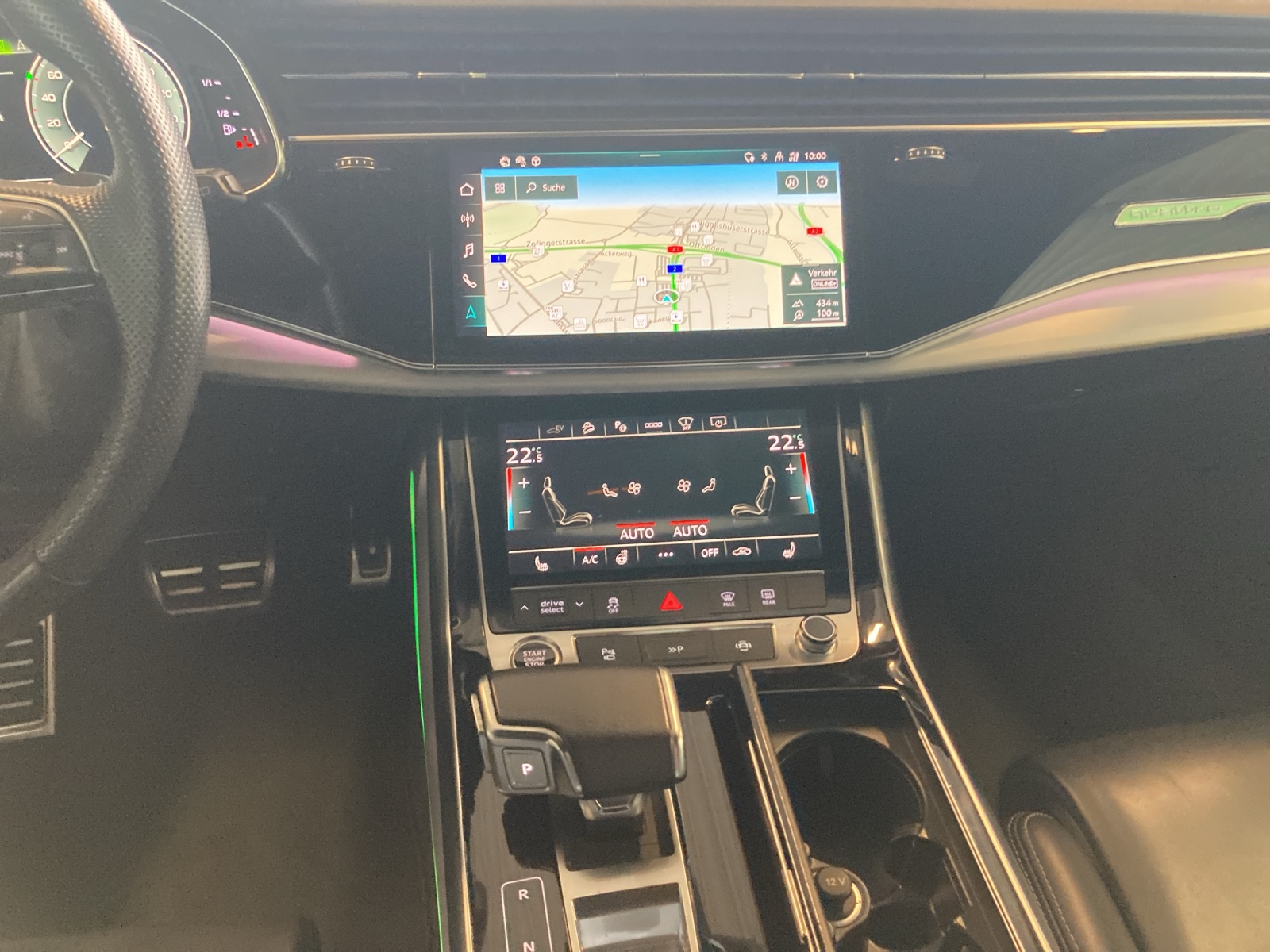 AUDI Q8 60 TFSI e quattro PHEV tiptronic-image-10